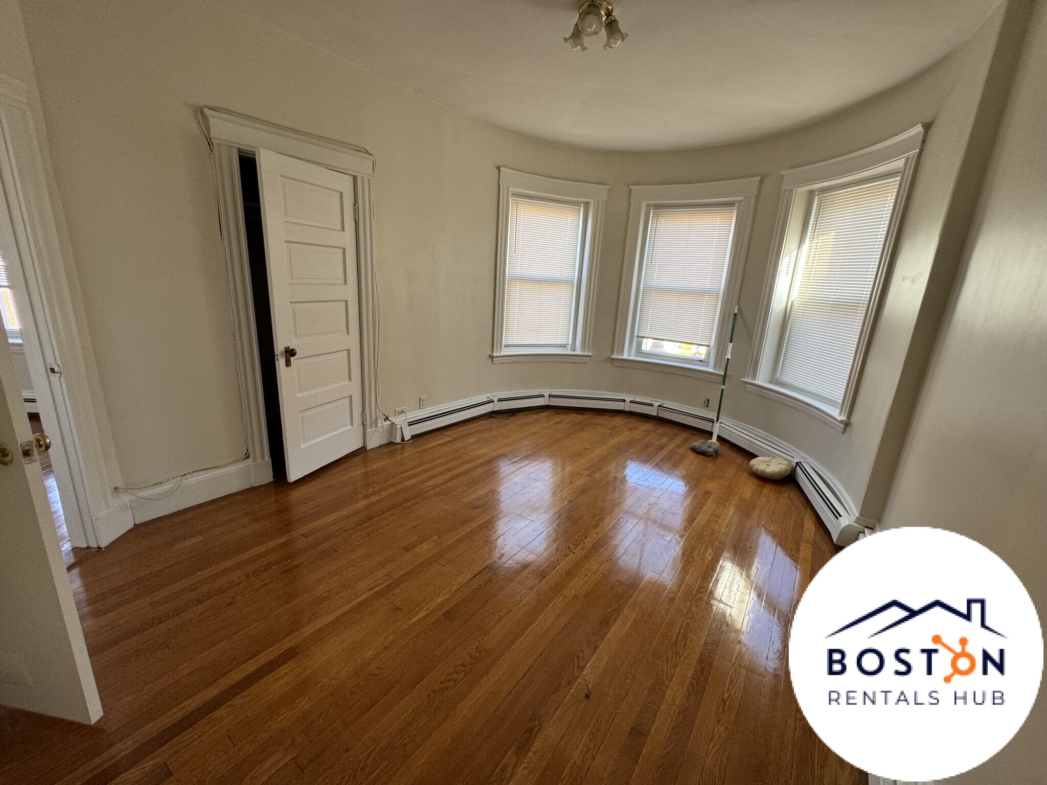 208 Winthrop Rd.