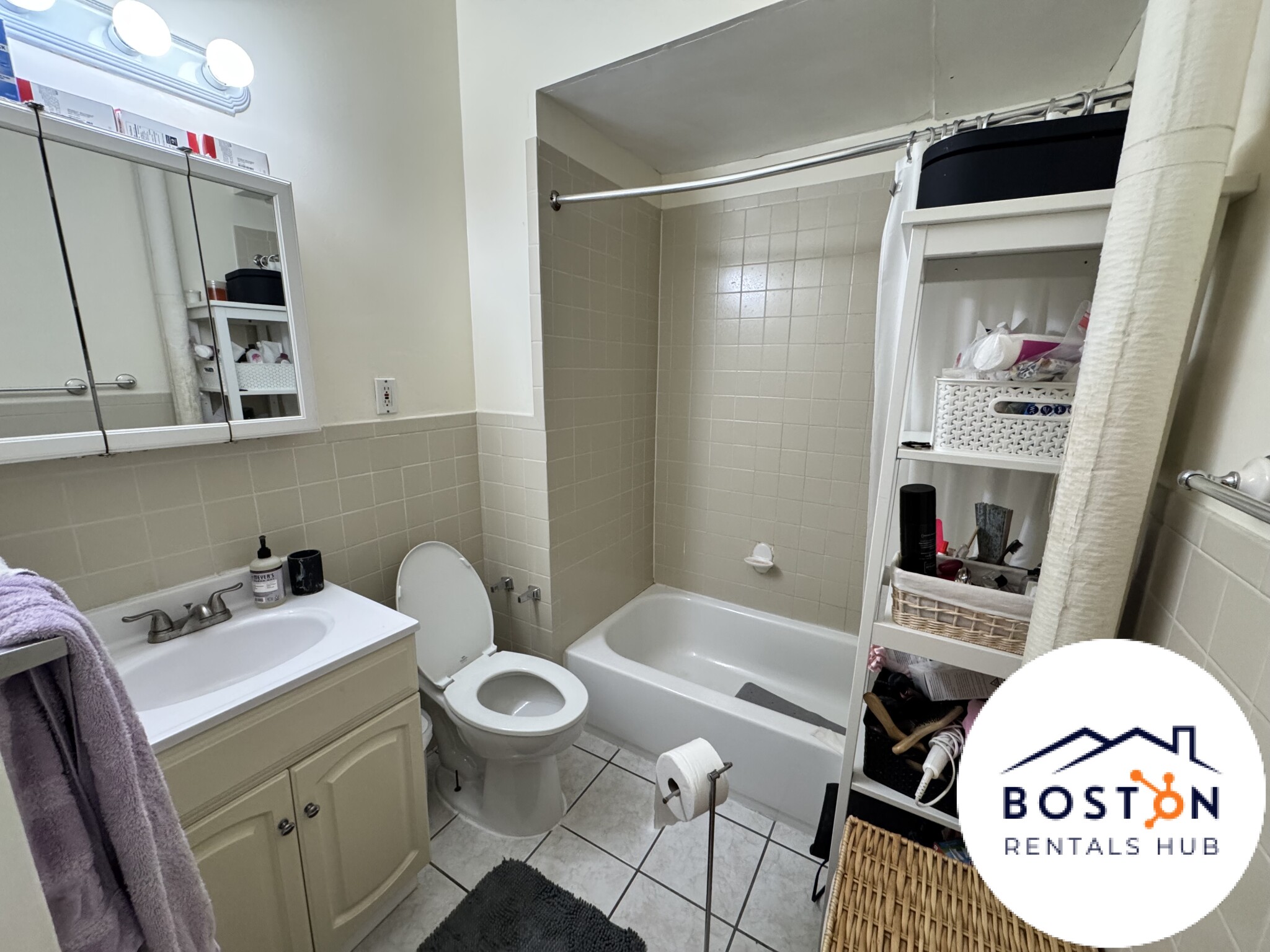 879 Beacon St. — Kenmore