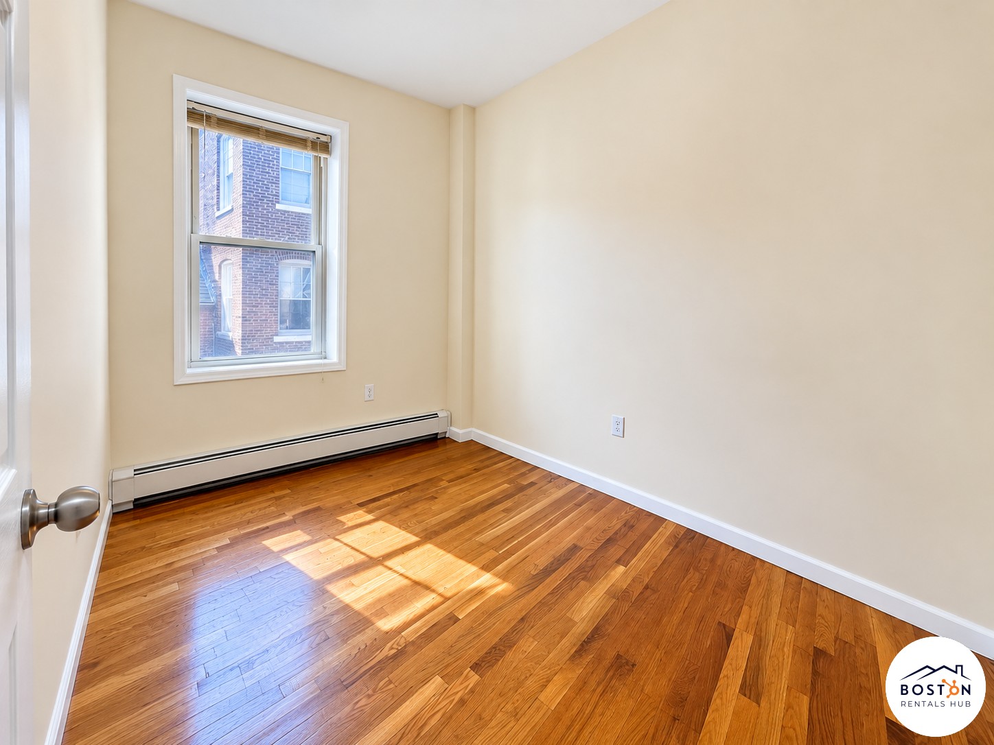 28 Phillips St. — Beacon Hill