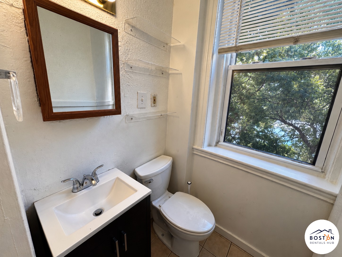 352 Riverway — Mission Hill