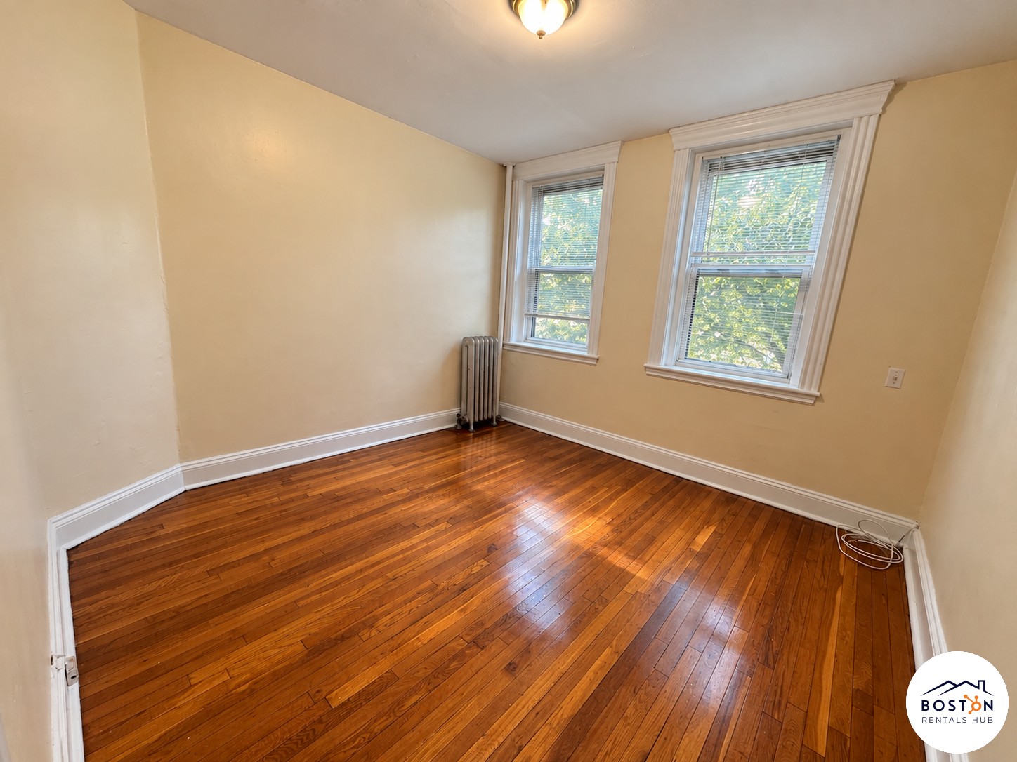 352 Riverway — Mission Hill