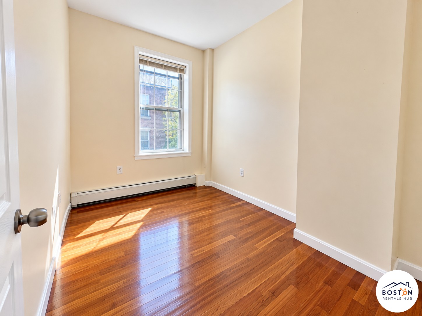 28 Phillips St. — Beacon Hill