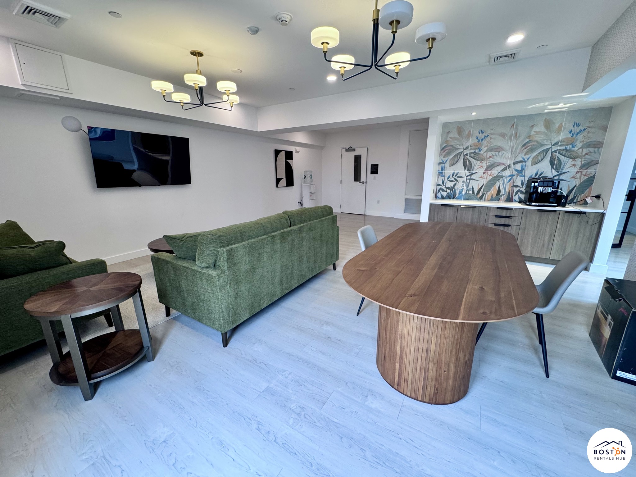 199 Gardner — West Roxbury