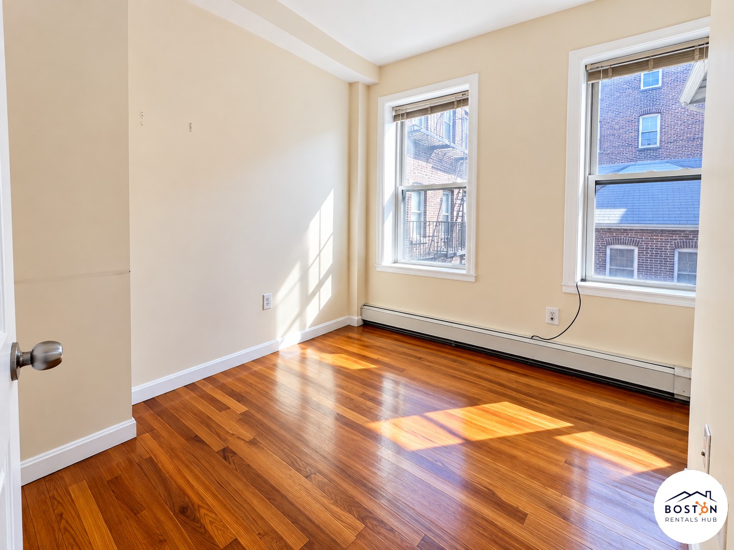 28 Phillips St. — Beacon Hill