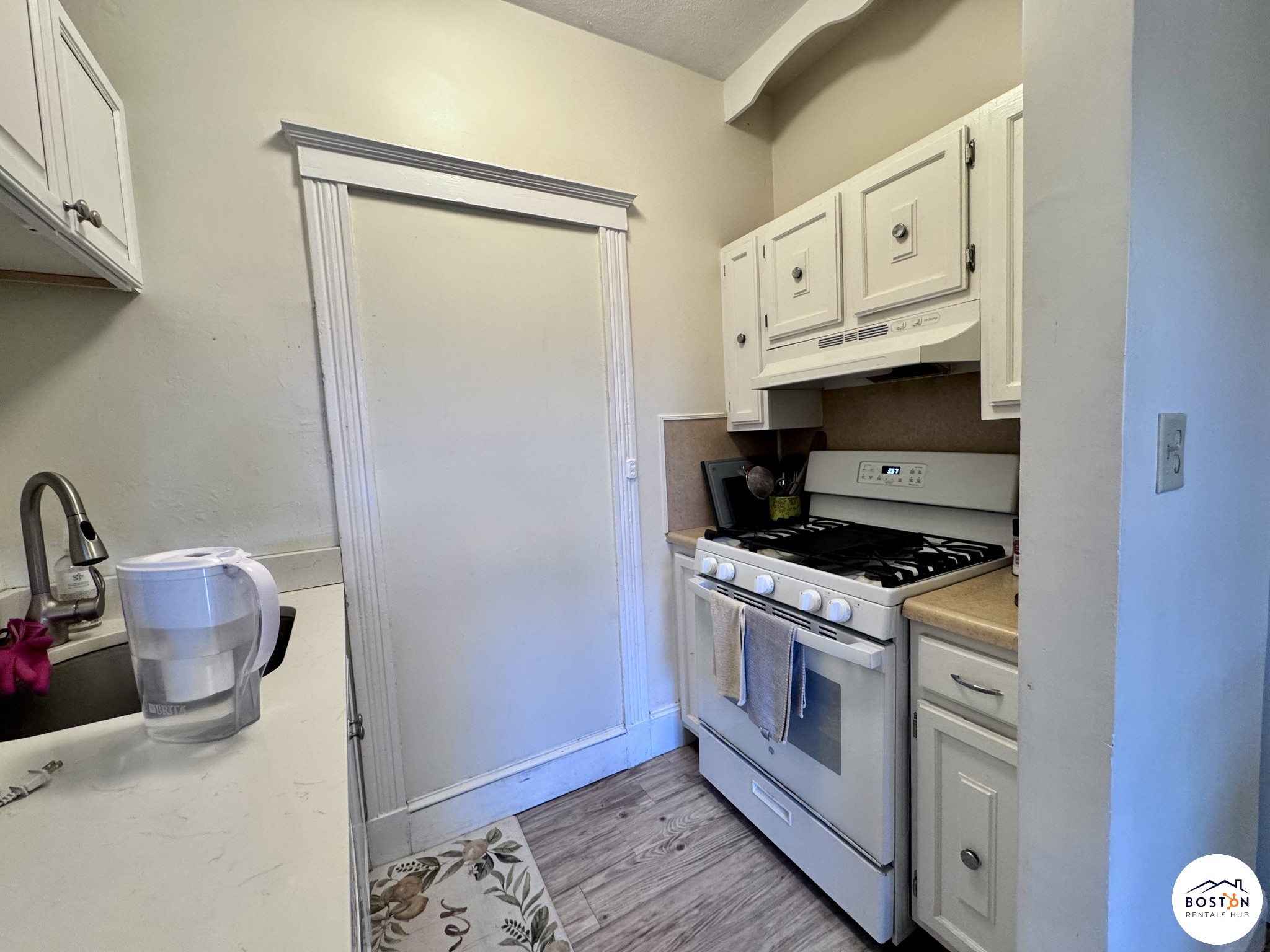 12 Alton Pl.