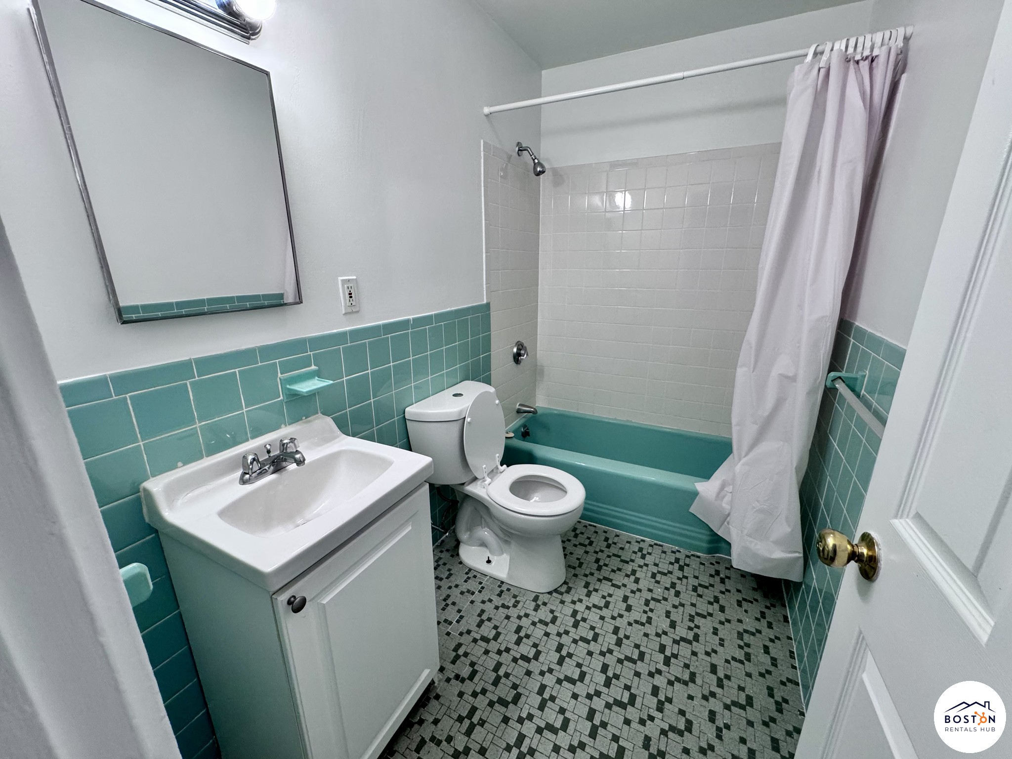 19 Fairbanks St. — Coolidge Corner