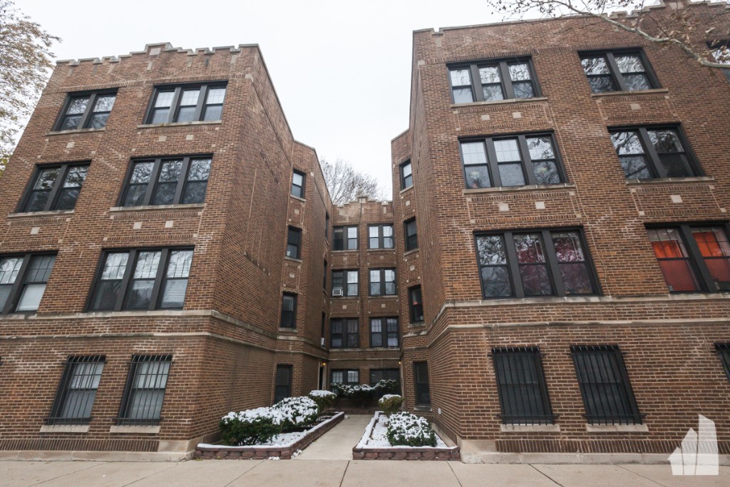 3904 North Janssen Ave., Chicago, IL - 1,950 USD/ month