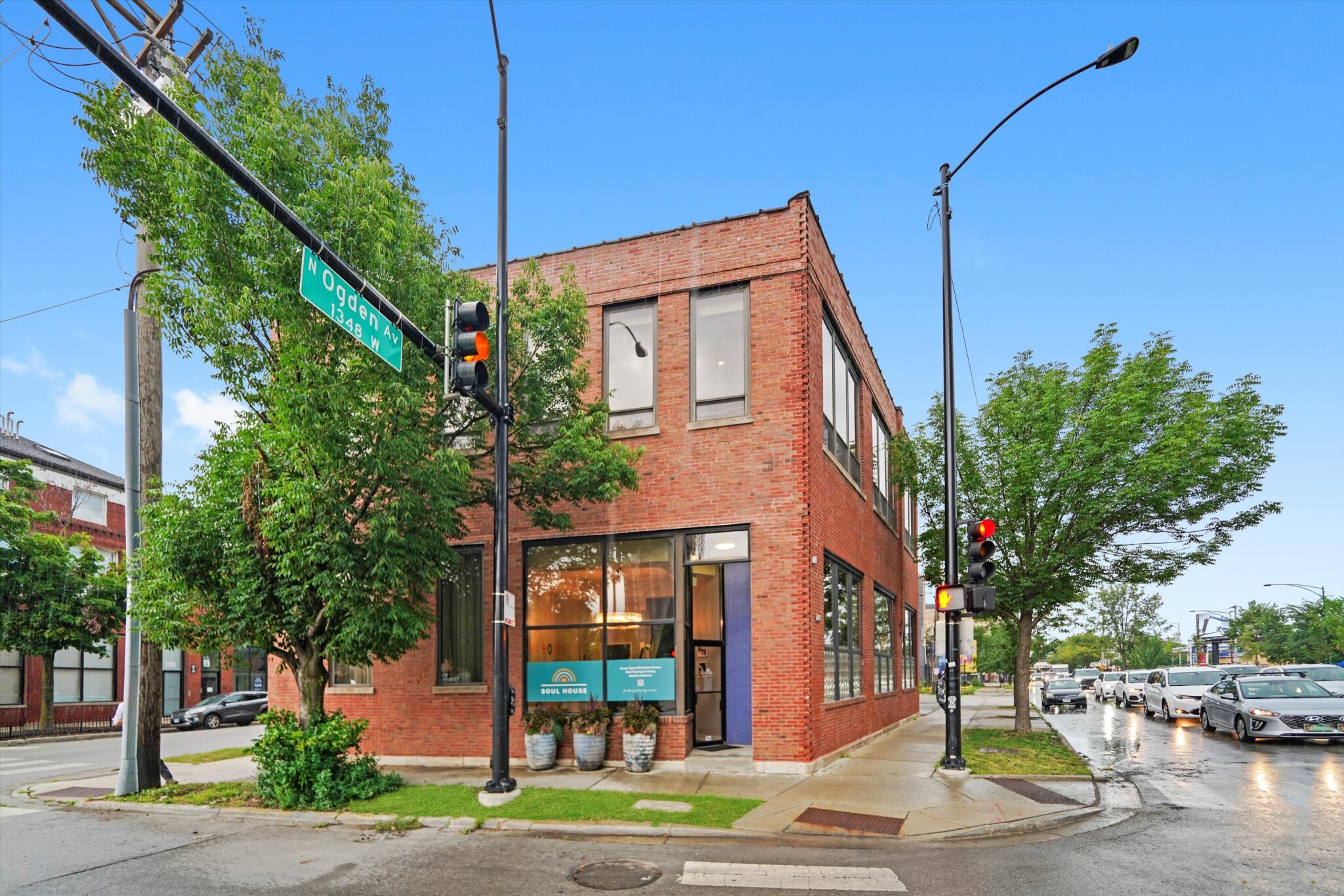 300 North Ogden Ave., Chicago, IL - 3,650 USD/ month