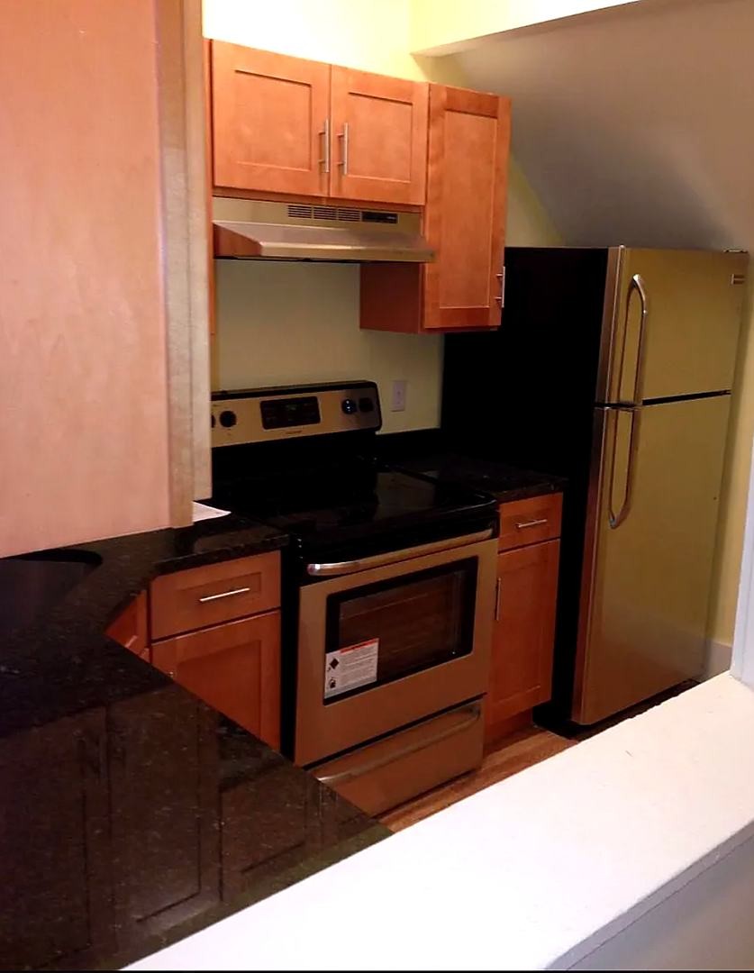 Pictures of  property for rent on Centennial, Framingham, MA 