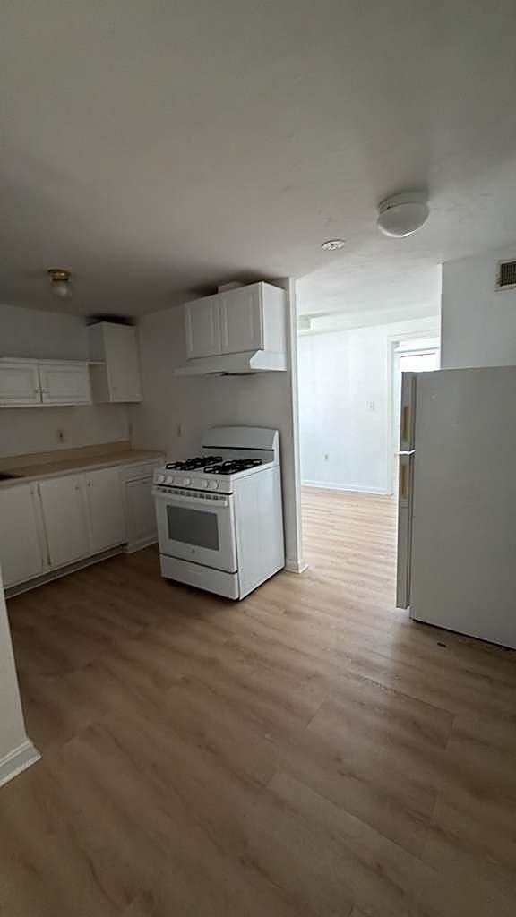 Photo 2 of 74 Ellen St. Unit 3W