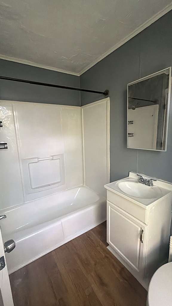 Photo 6 of 168 Hall St. Unit 2