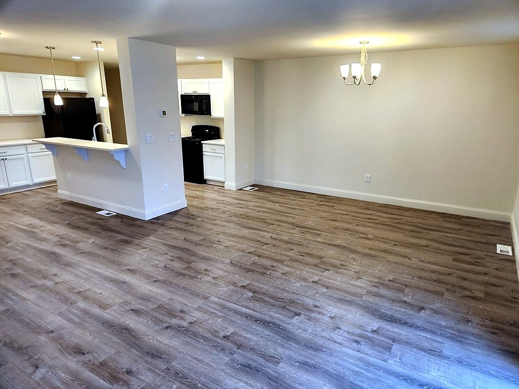 Photos of apartment on Everit Ave.,Framingham MA 01702