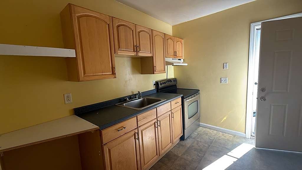 805 King Phillip St. Unit 1W, Fall River