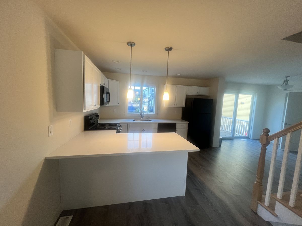 Pictures of  property for rent on Everit Ave., Framingham, MA 01702