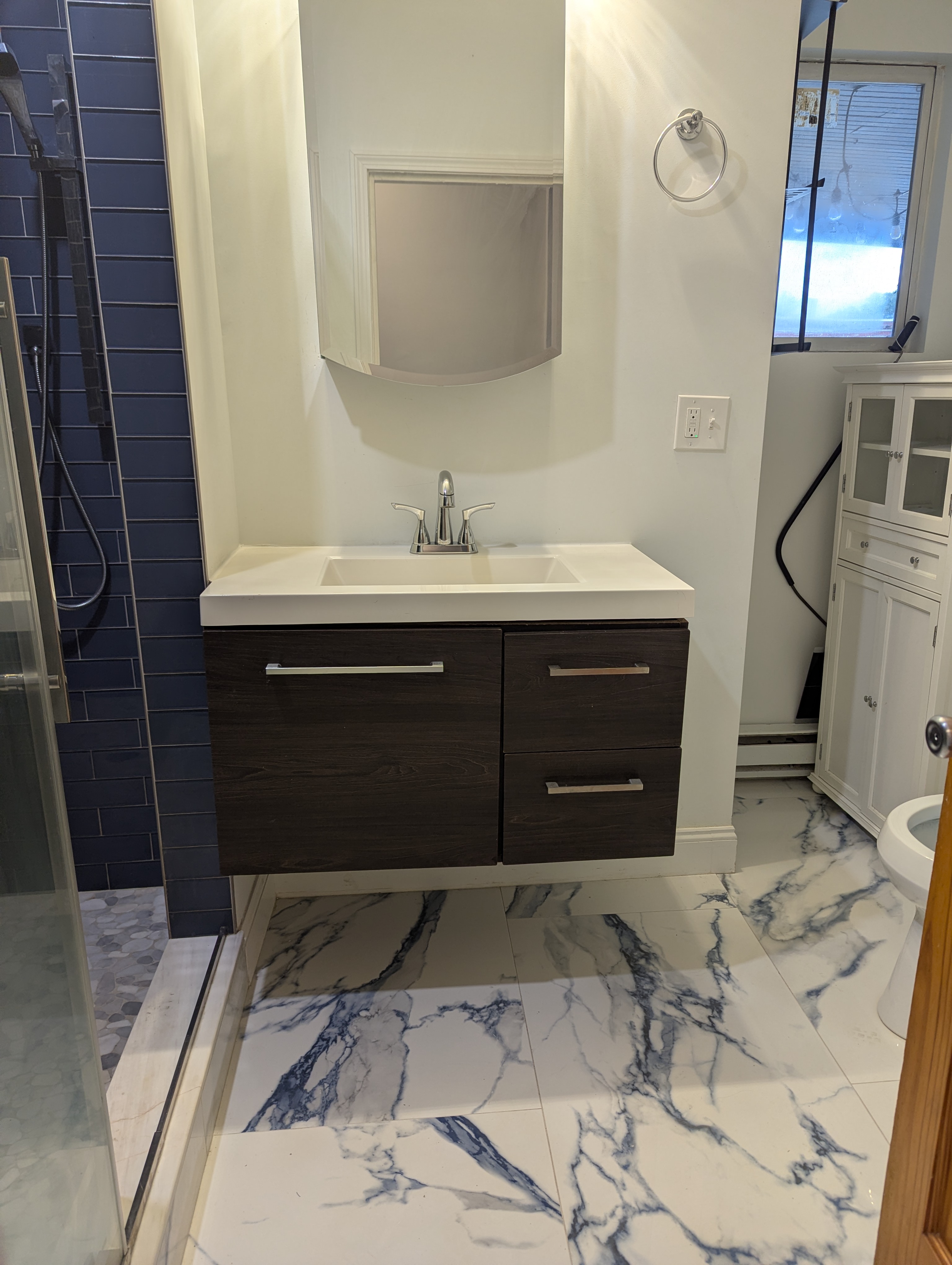 Photos of apartment on Whitfield St.,Boston MA 02124