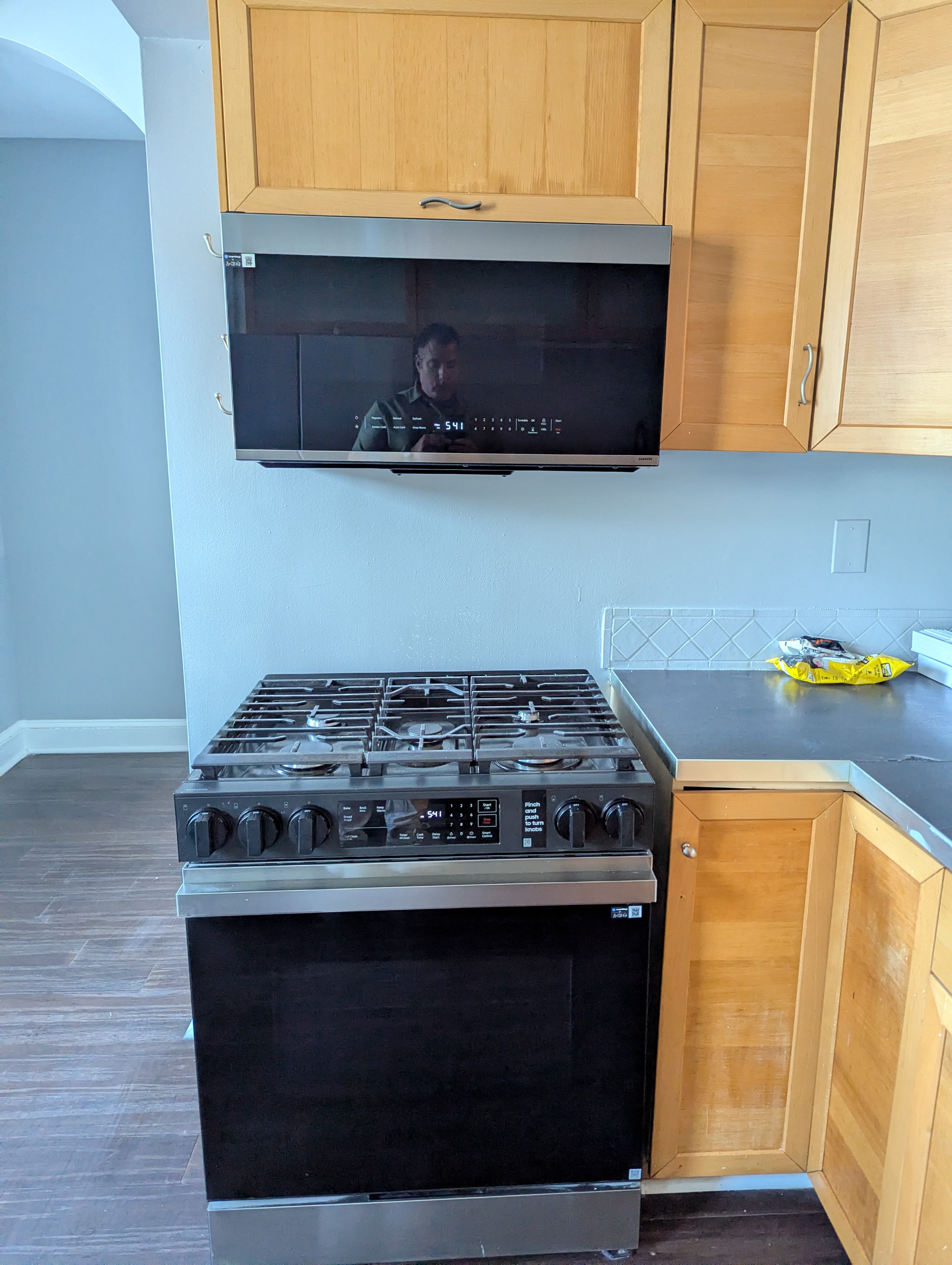Photos of apartment on Whitfield St.,Boston MA 02124