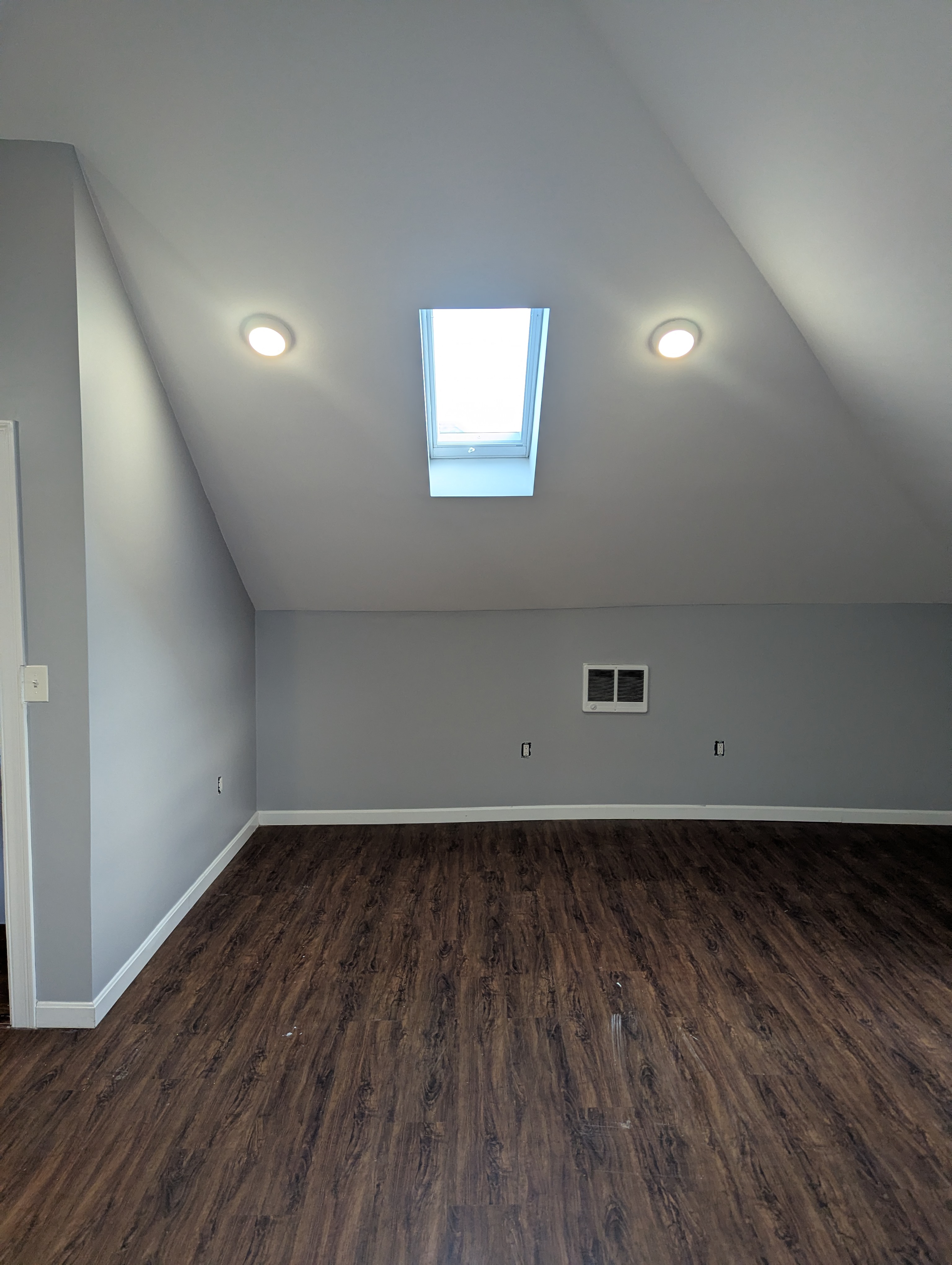 Photos of apartment on Whitfield St.,Boston MA 02124