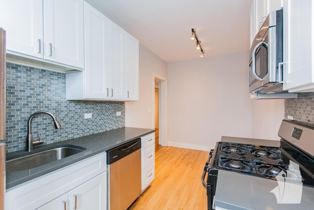 2317 Rockwell, Chicago, IL - 1,575 USD/ month