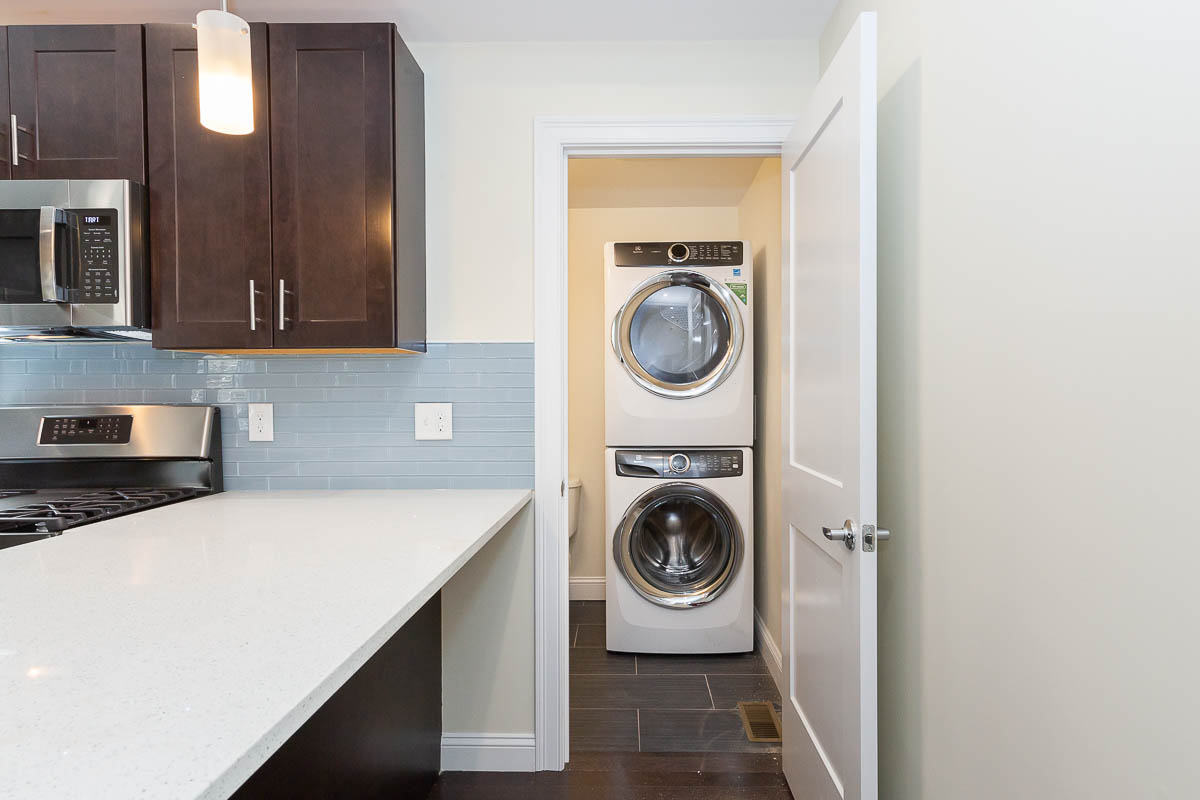 Photos of apartment on Catherine St.,Boston MA 02131