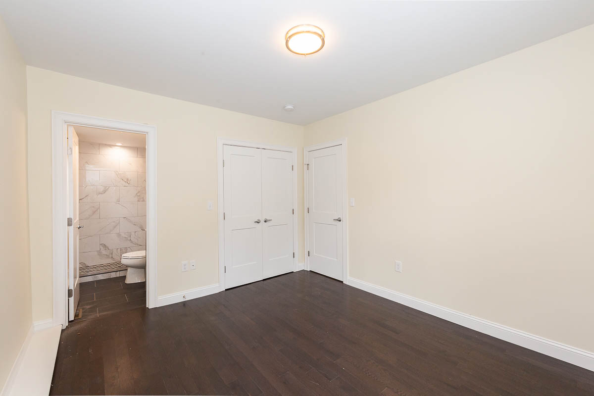 Photos of apartment on Catherine St.,Boston MA 02131