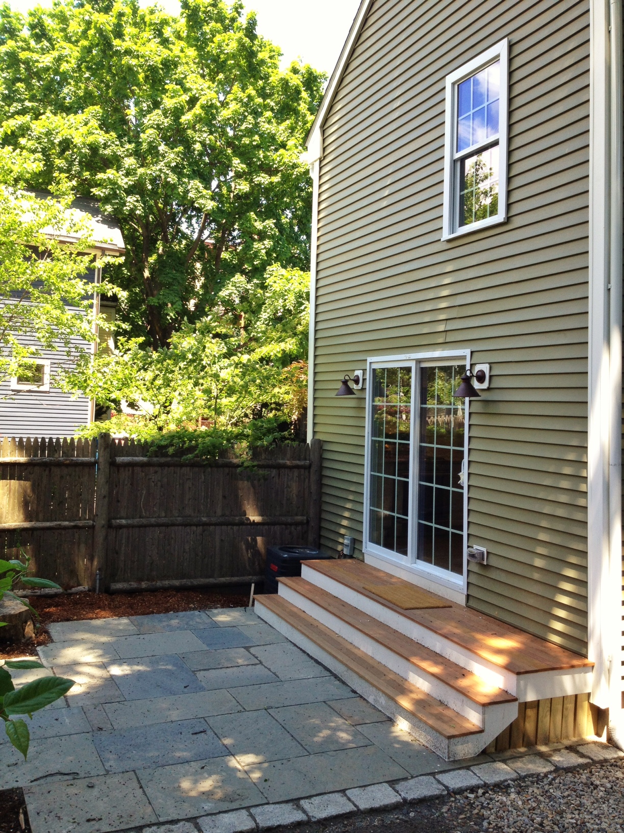 Photos of apartment on Norfolk Pl.,Cambridge MA 