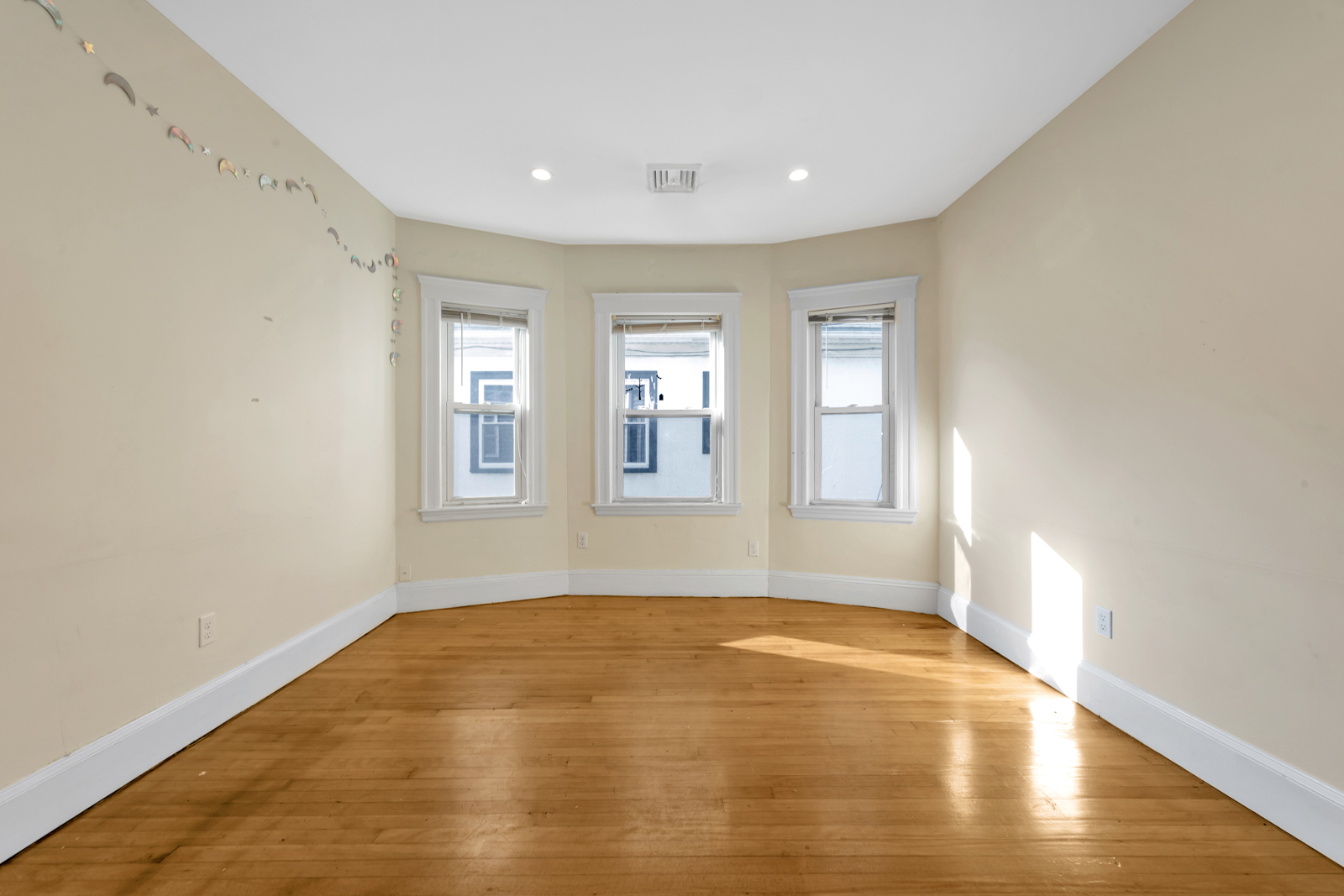 Photos of apartment on Alewife Brook Pkwy.,Somerville MA 