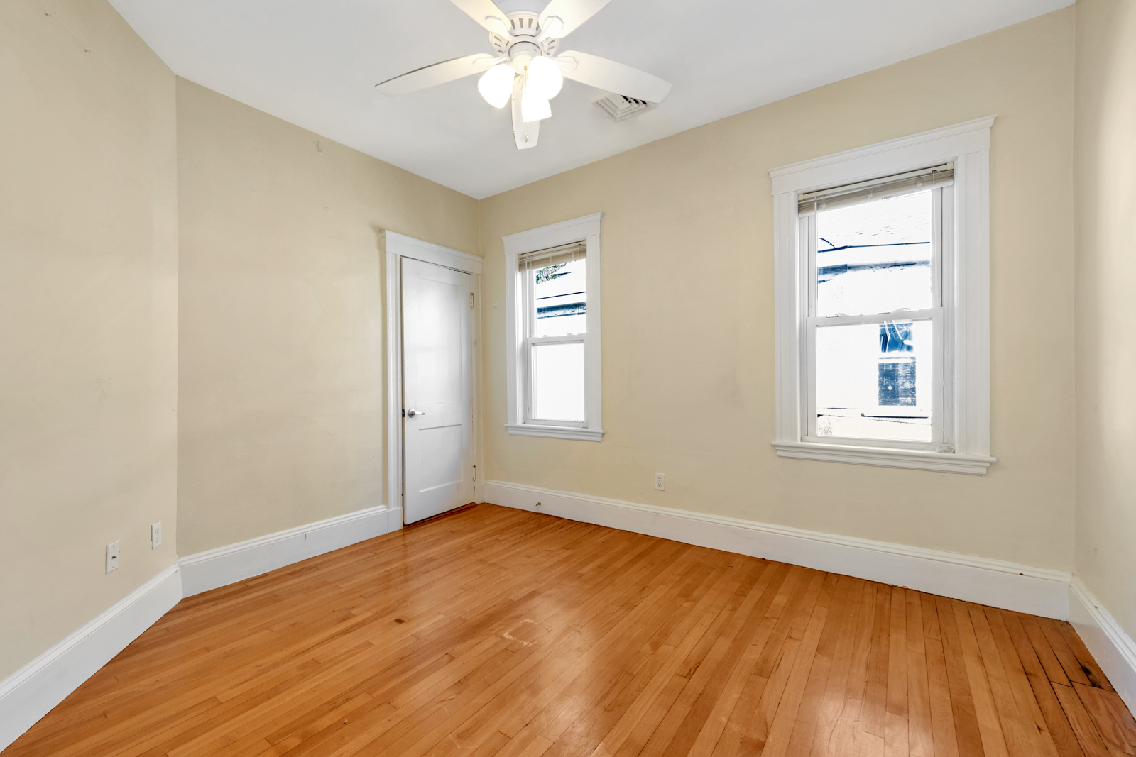 Photos of apartment on Alewife Brook Pkwy.,Somerville MA 