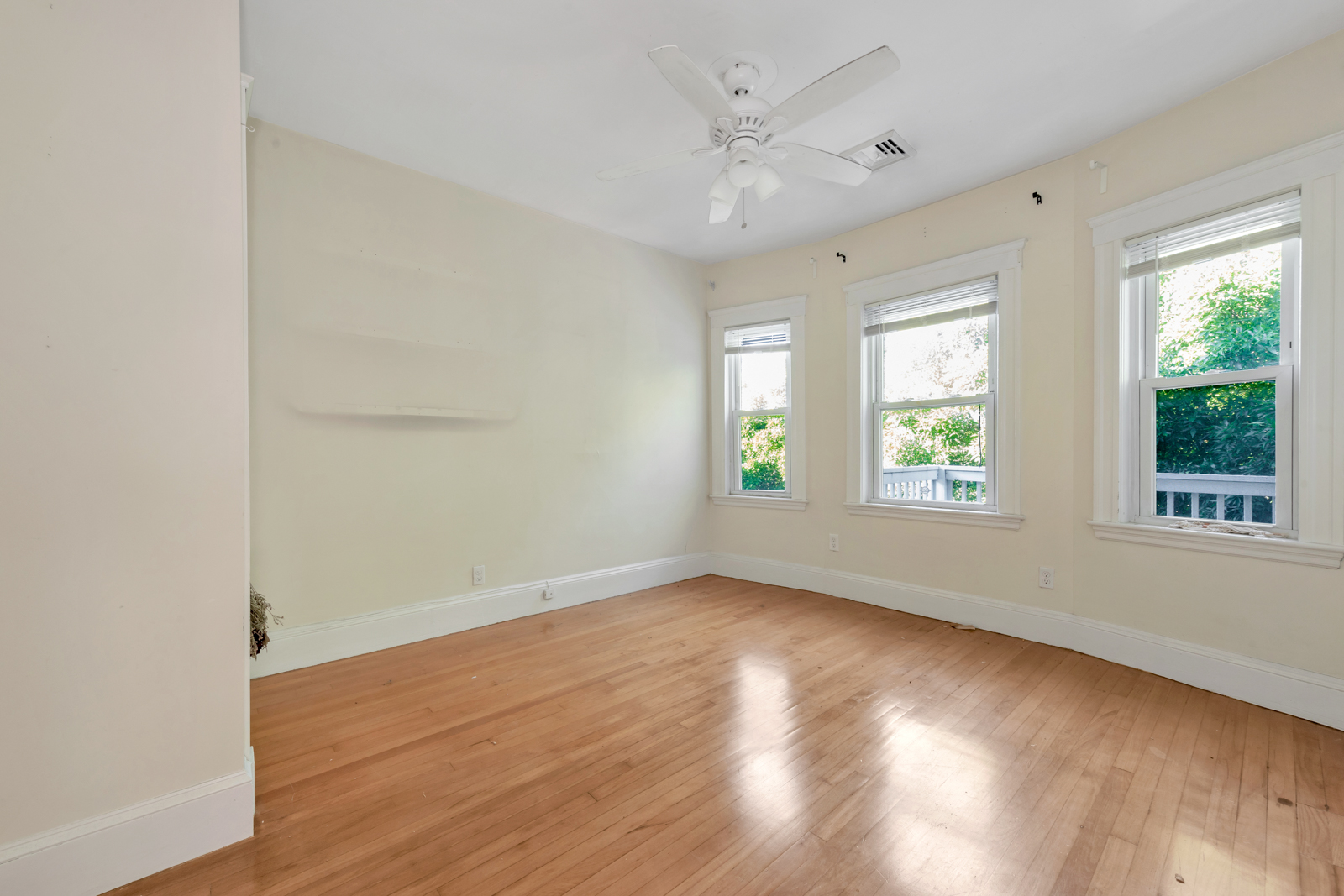 Photos of apartment on Alewife Brook Pkwy.,Somerville MA 