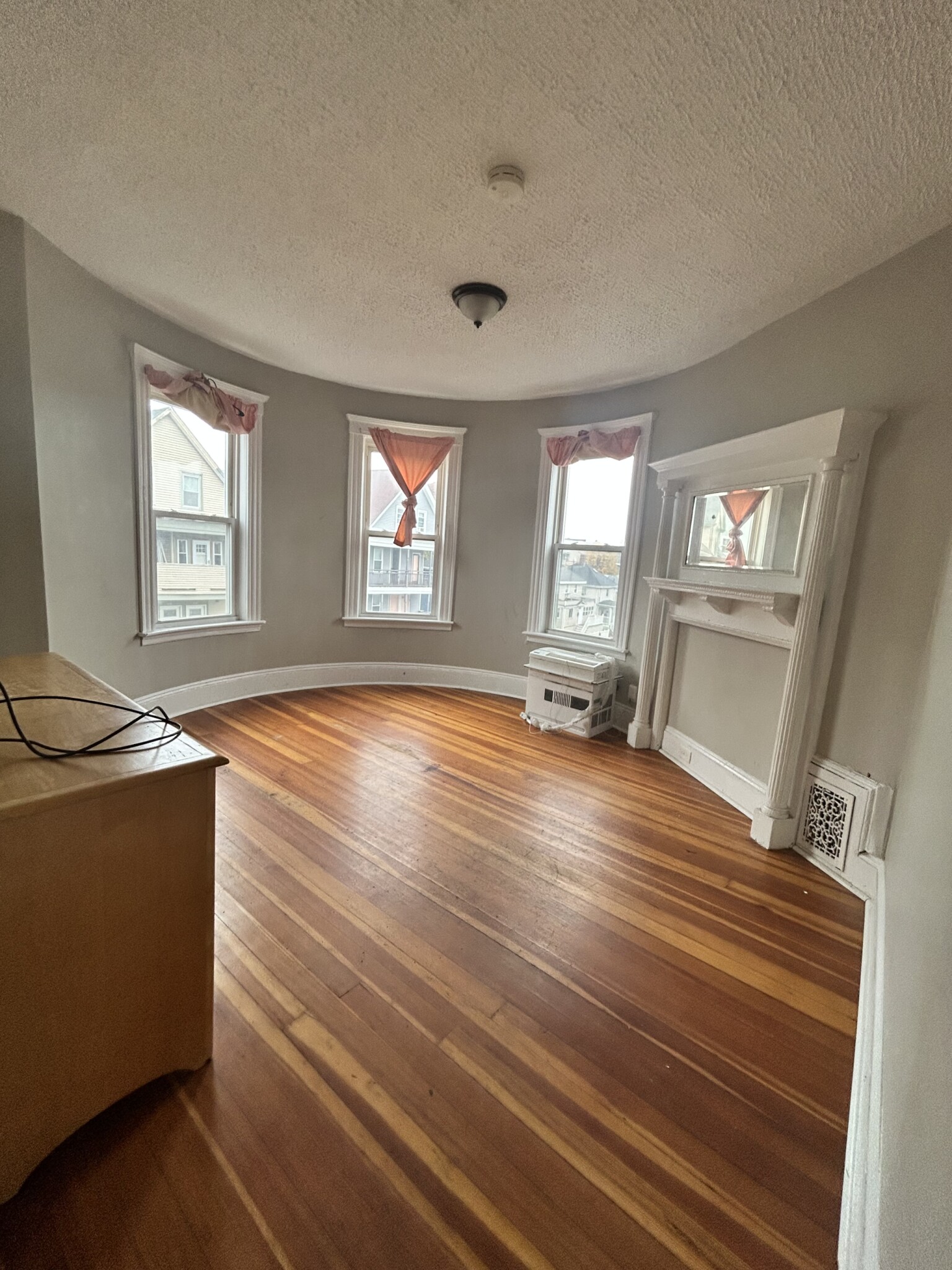 Photos of apartment on hamilton,Boston MA 02122
