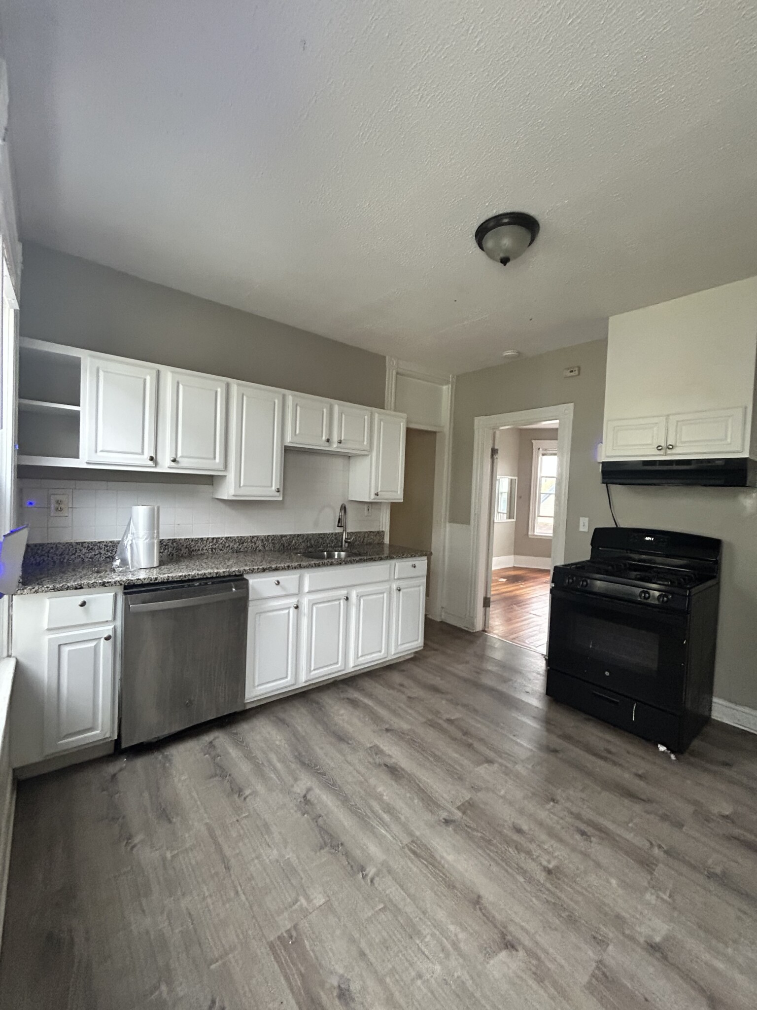 Photos of apartment on hamilton,Boston MA 02122