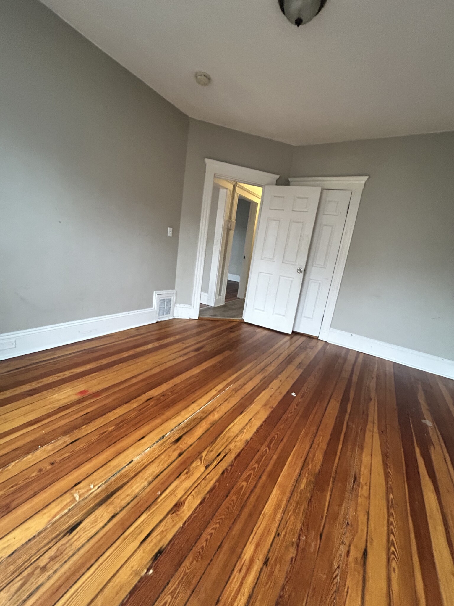 Photos of apartment on hamilton,Boston MA 02122