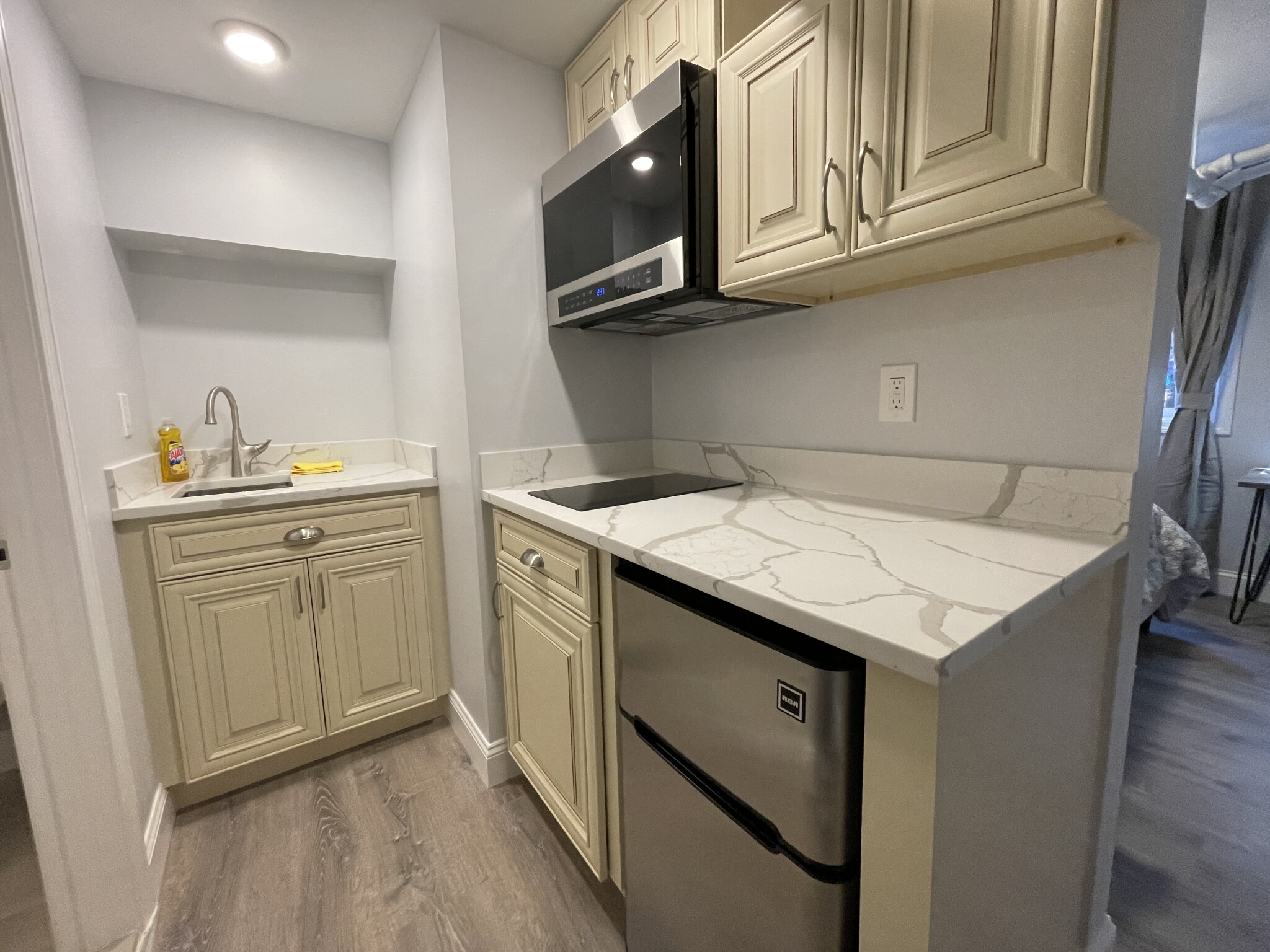 Photos of apartment on Irving St.,Cambridge MA 02138