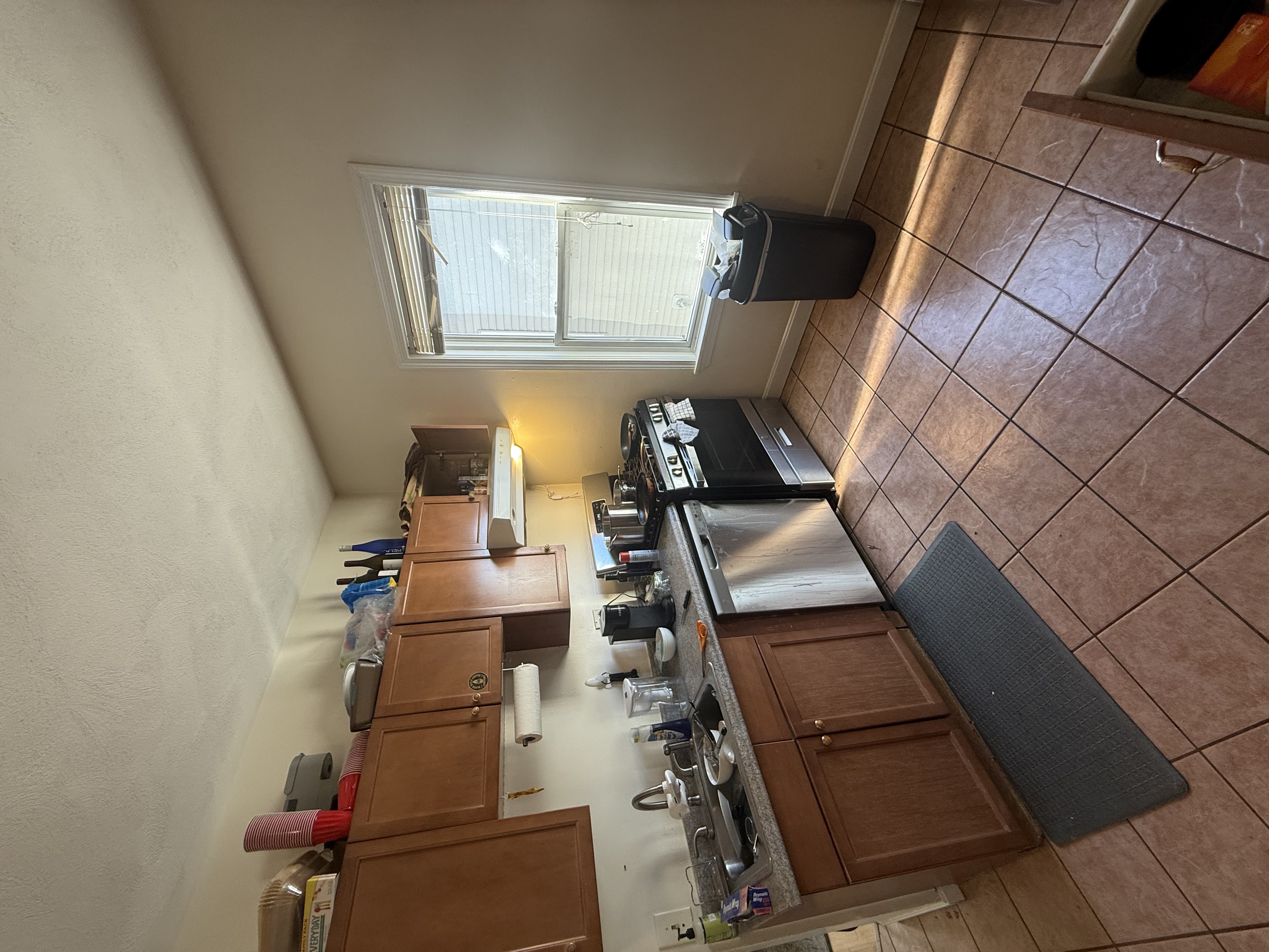 Photos of apartment on Pratt St.,Boston MA 02134