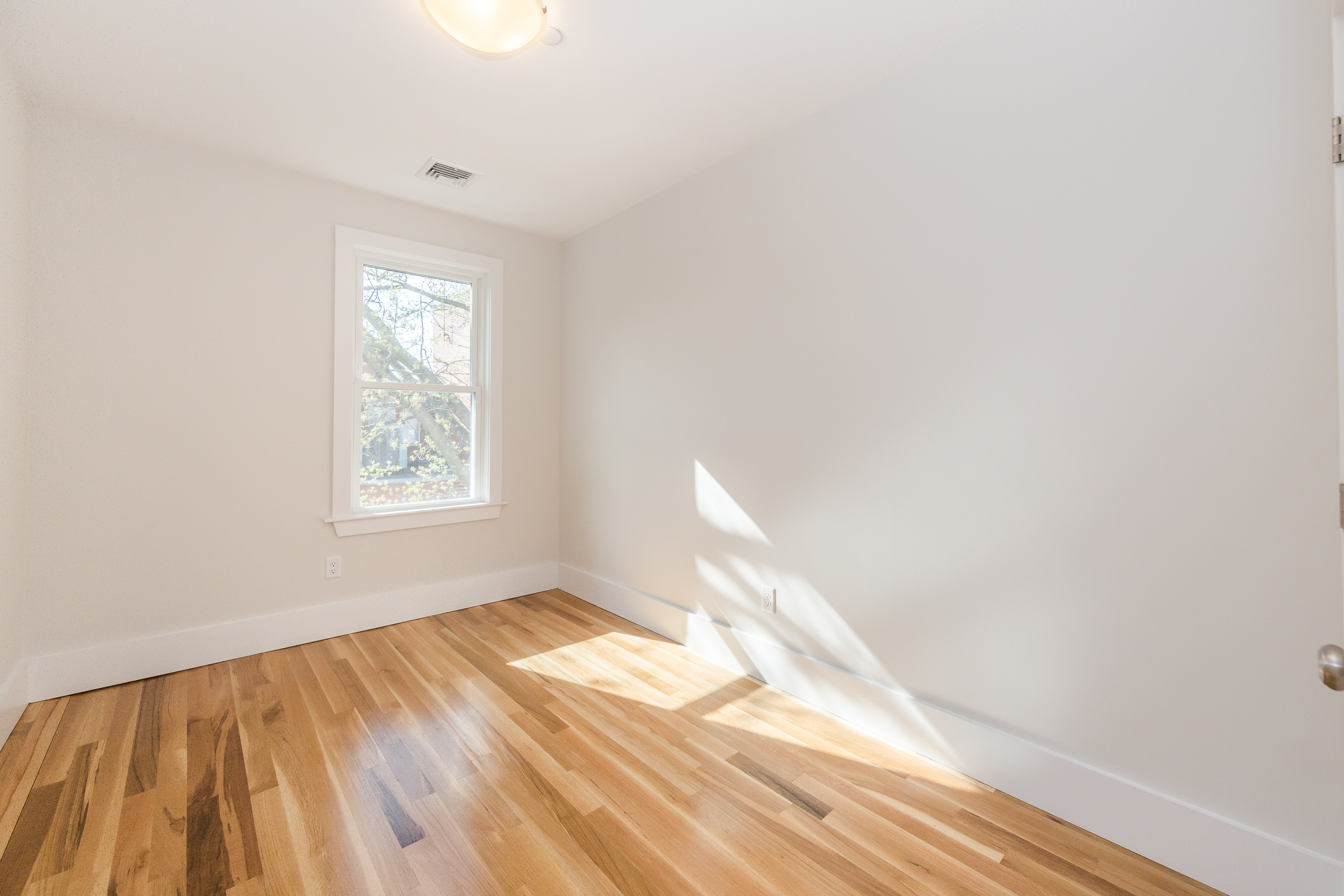 Photos of apartment on Second St.,Cambridge MA 