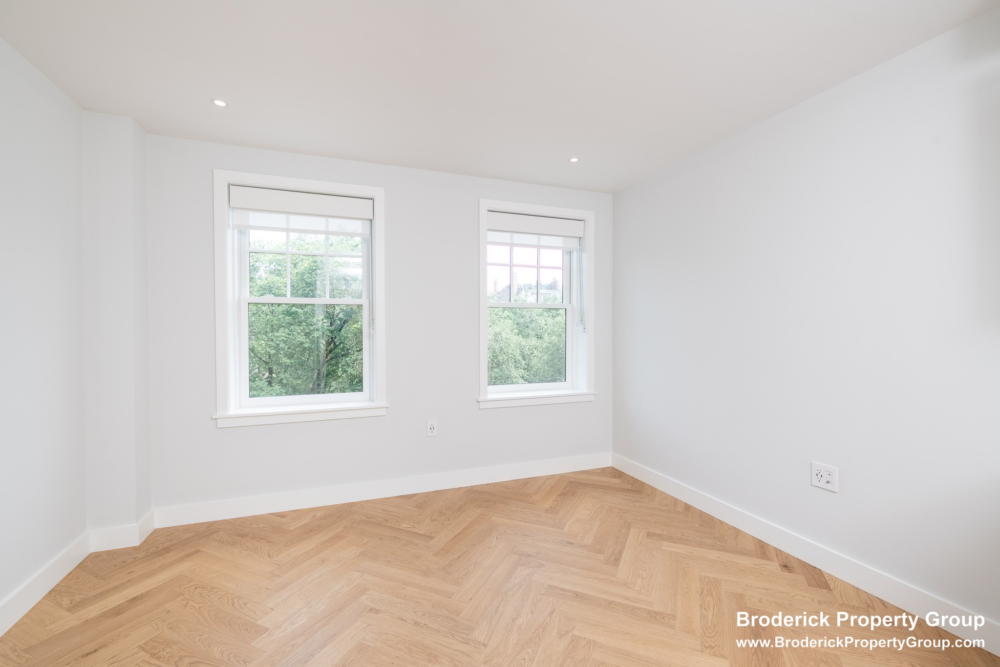 Studio apartment at 12 Commonwealth Ave., Back Bay, Boston