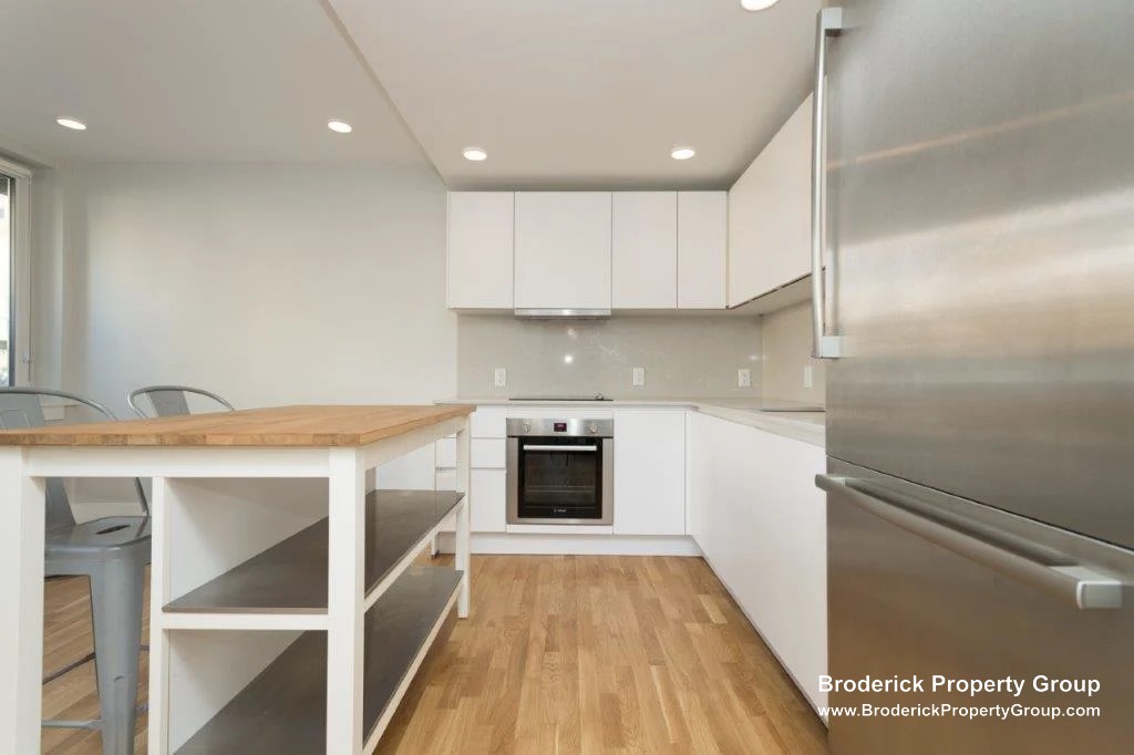 3 bedroom apartment at 334 Harvard St., Mid Cambridge, Boston