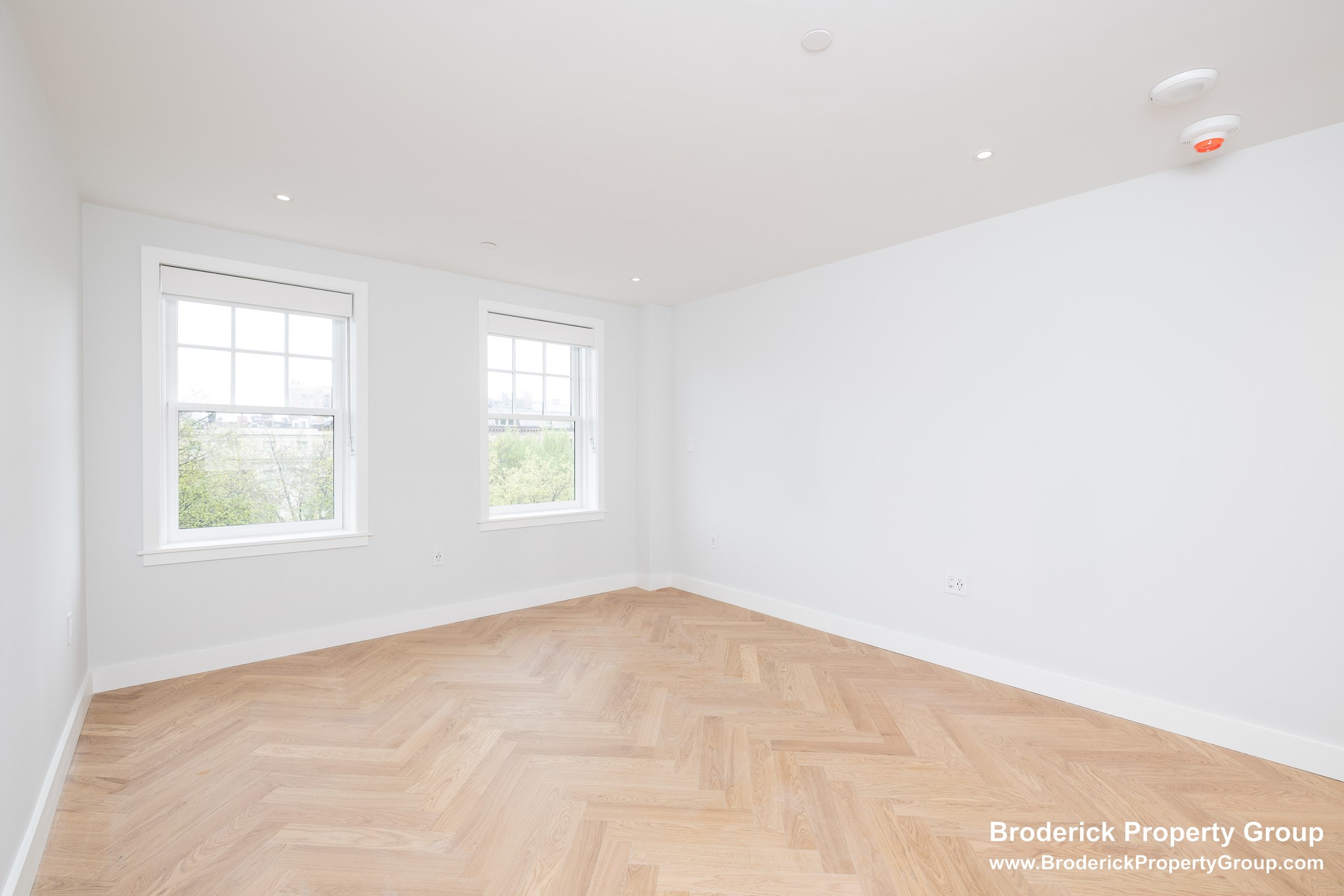 Studio apartment at 12 Commonwealth Ave., Back Bay, Boston