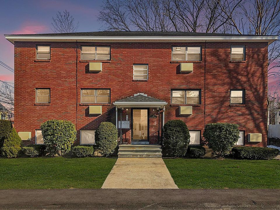 Photos of apartment on Friend St.,Waltham MA 02453