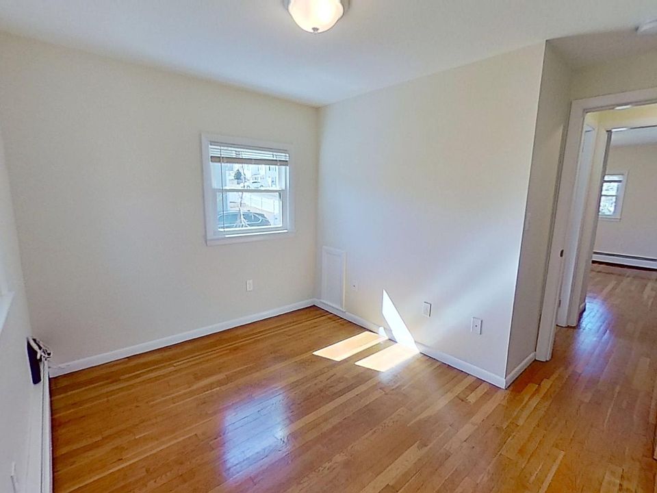 Photos of apartment on Friend St.,Waltham MA 02453