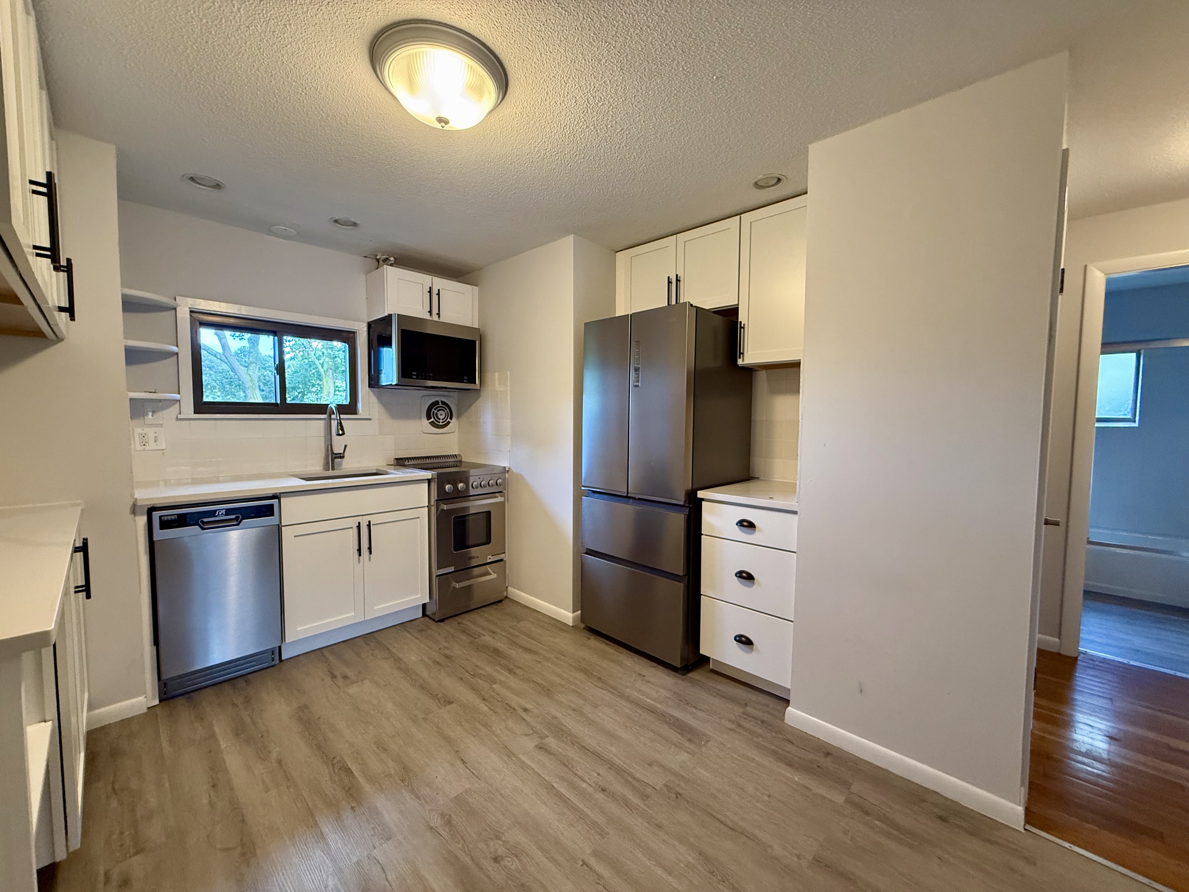 Photos of apartment on Friend St.,Waltham MA 02453