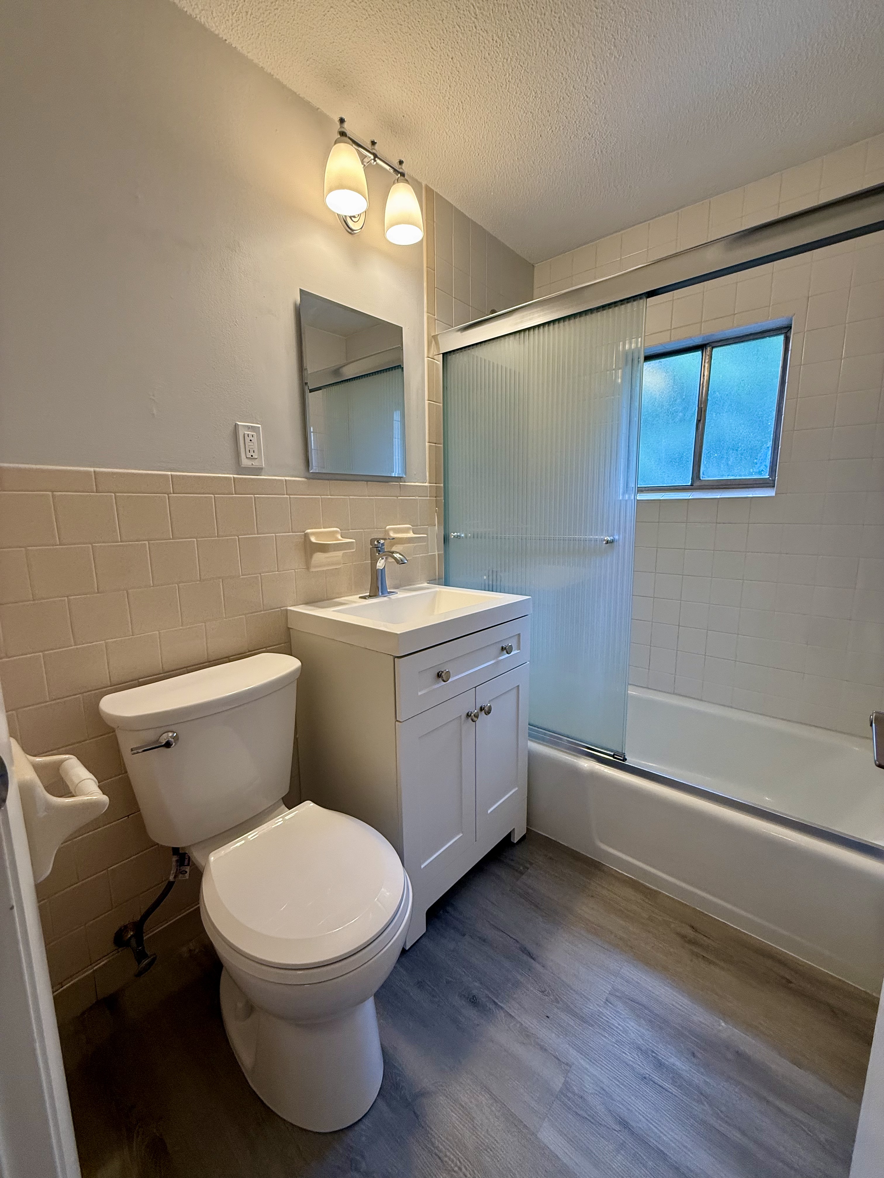 Photos of apartment on Friend St.,Waltham MA 02453