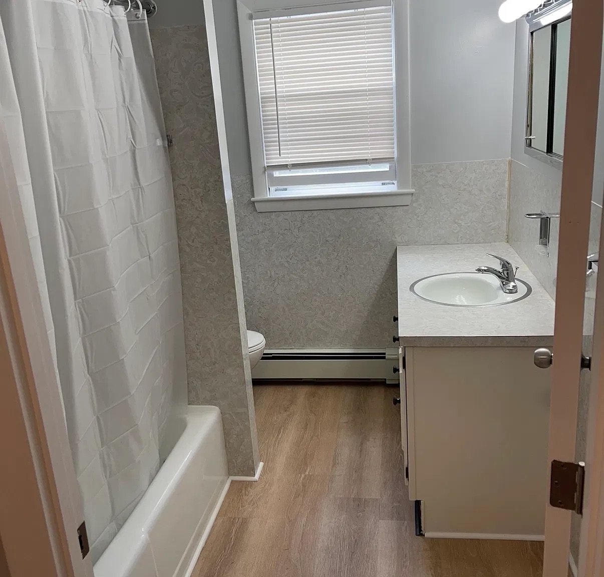 Photo 5 of 5 Lawrence Ave. Unit 4