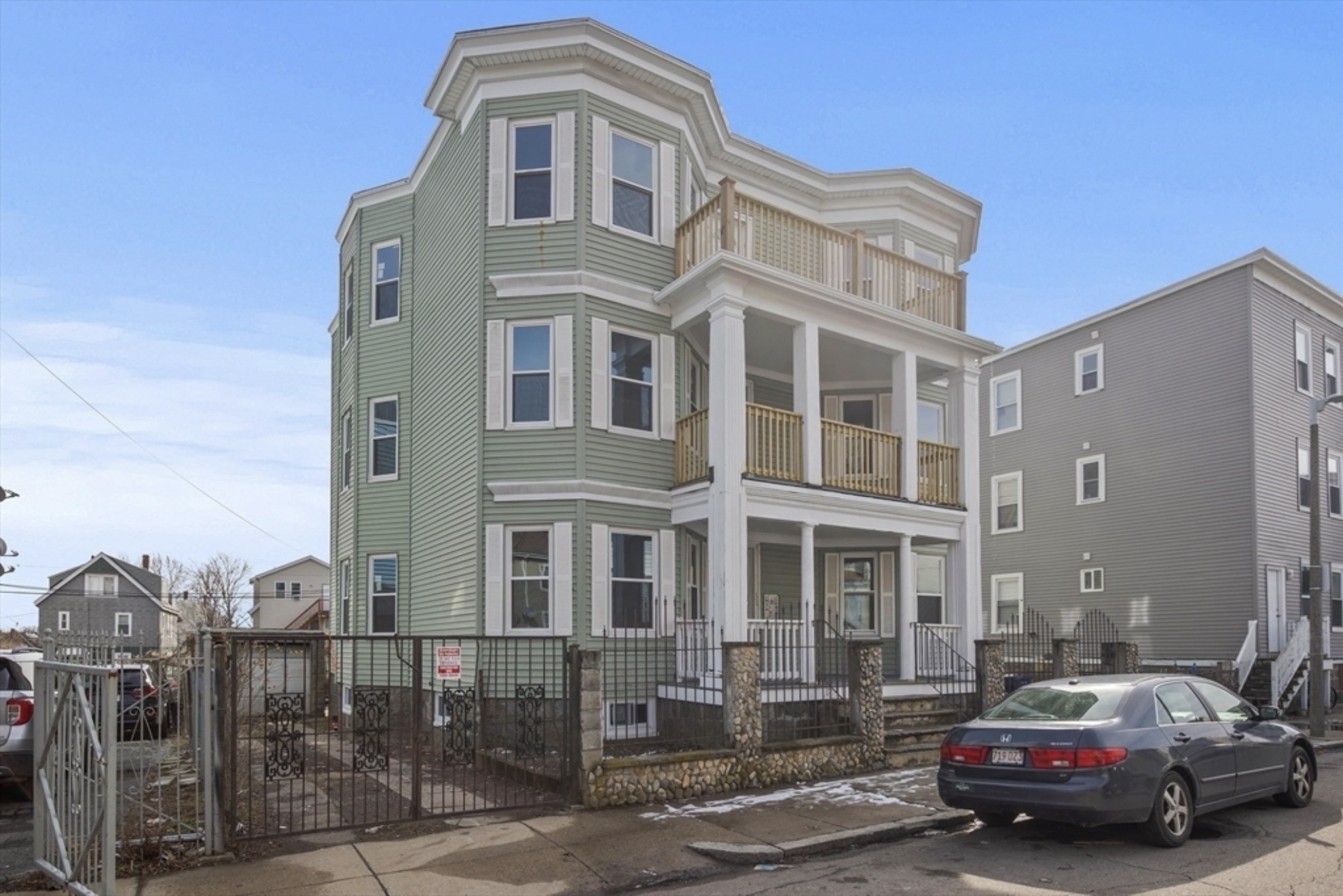 Photos of apartment on Speedwell St.,Boston MA 02122