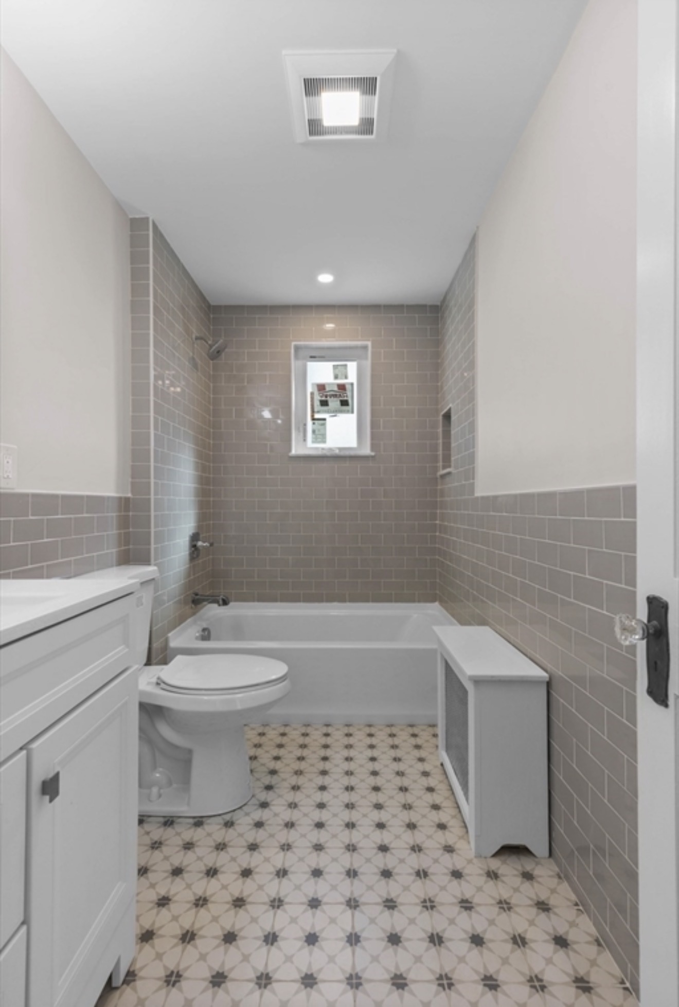 Photos of apartment on Speedwell St.,Boston MA 02122
