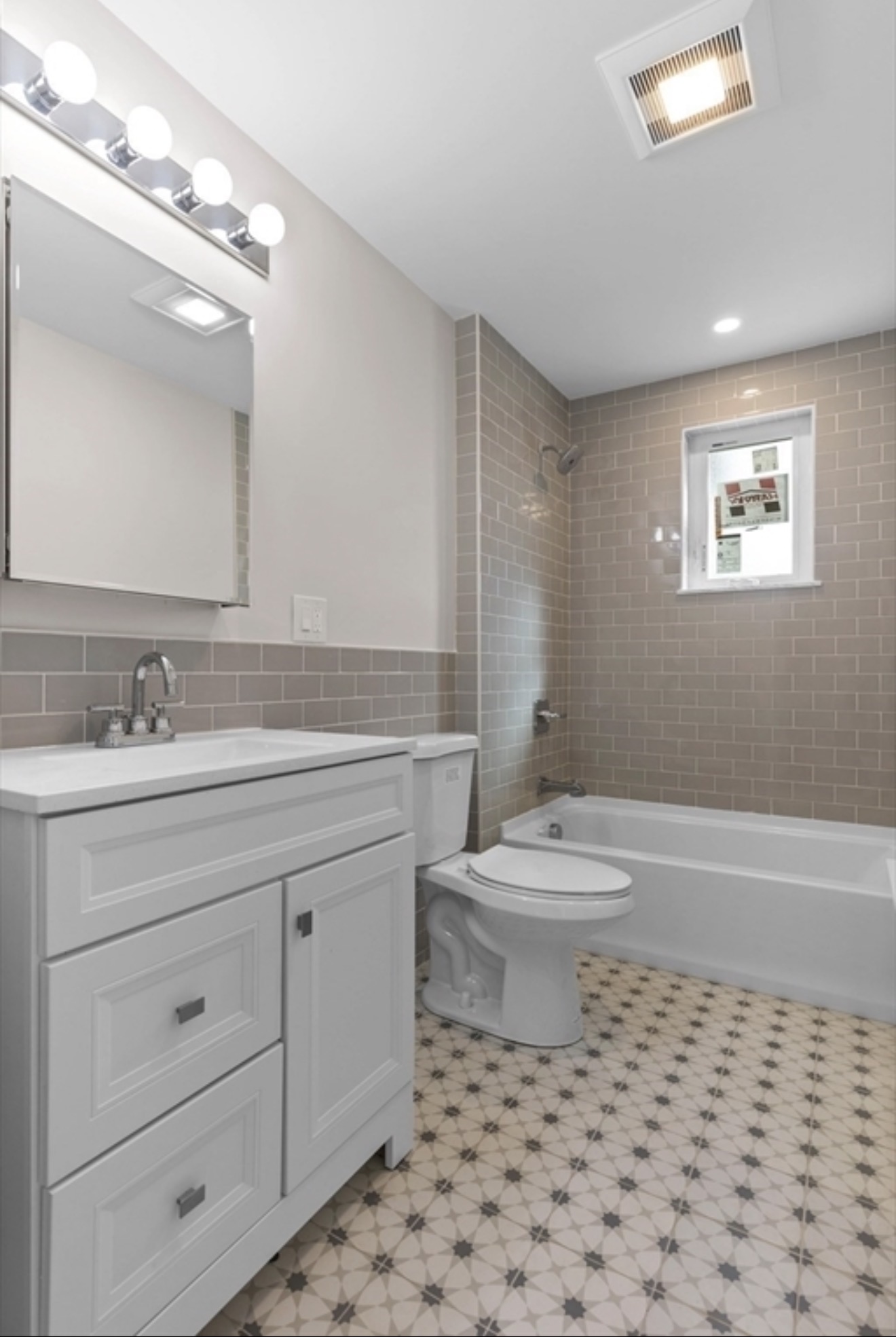 Photos of apartment on Speedwell St.,Boston MA 02122