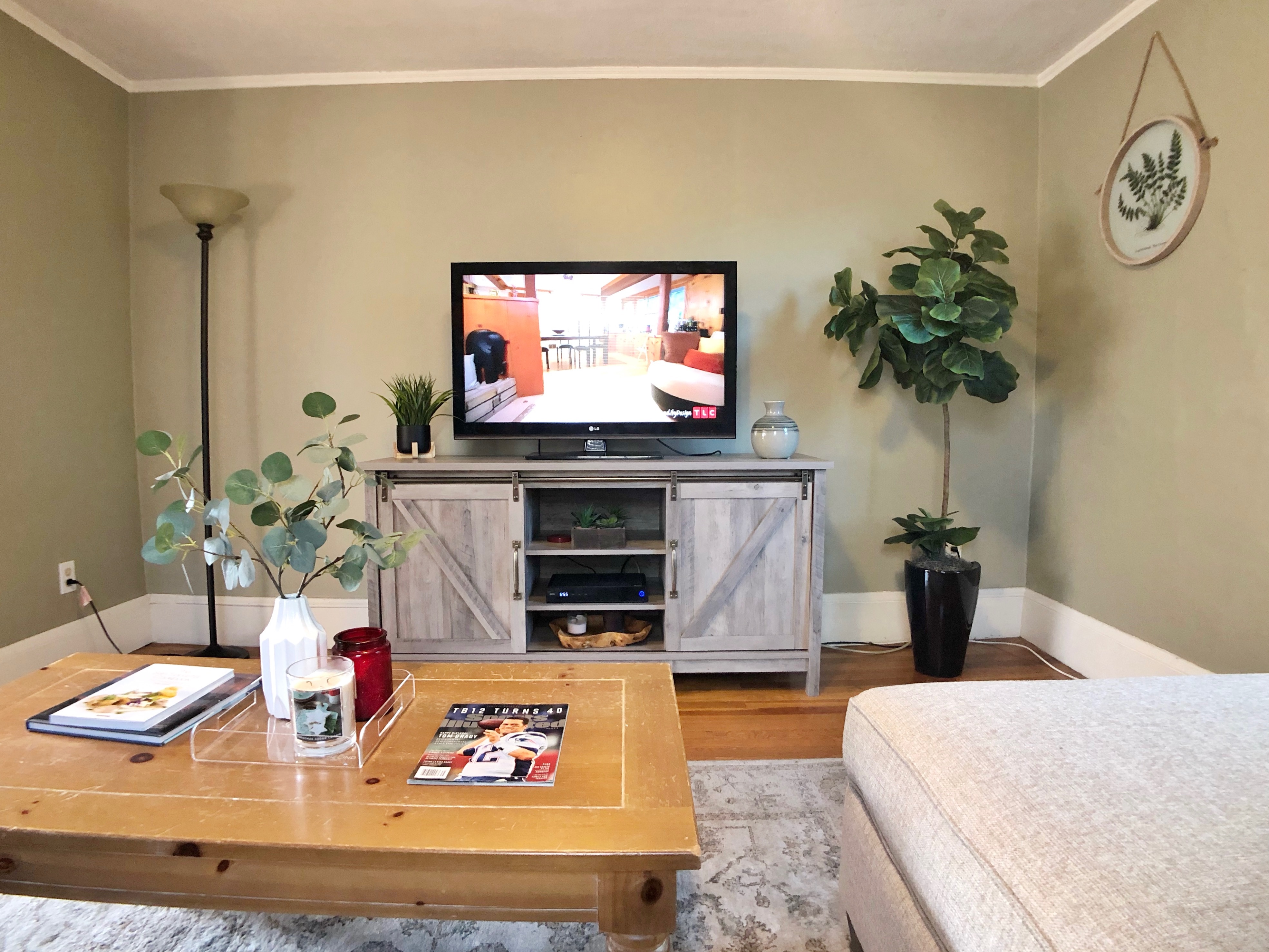 Photos of apartment on Hawthorn St.,Newton MA 02458