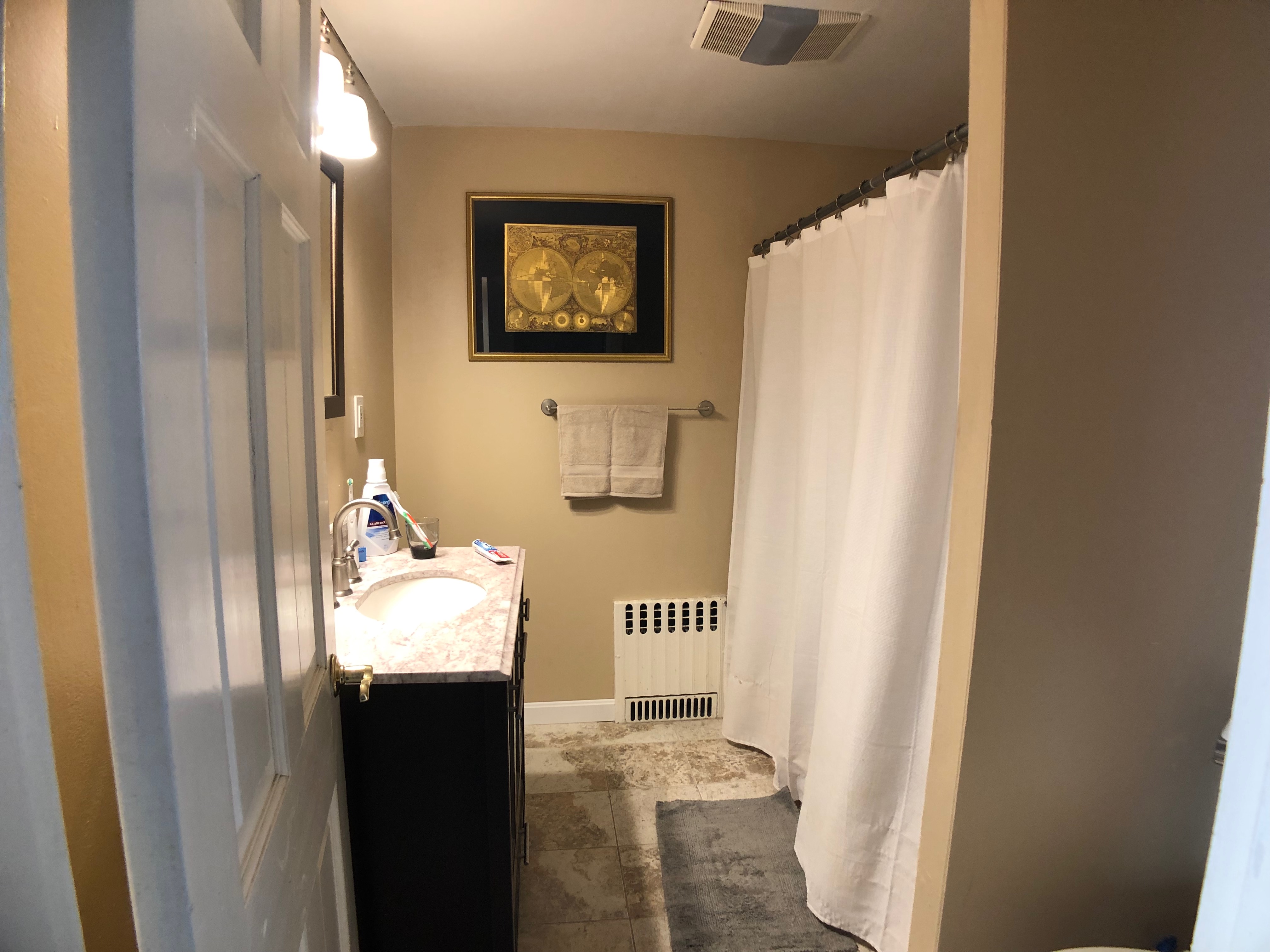 Photos of apartment on Hawthorn St.,Newton MA 02458