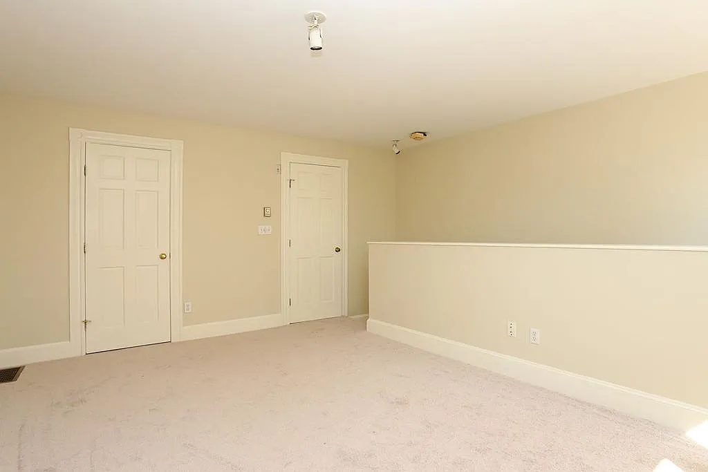 Photos of apartment on Norway St.,Boston MA 02115