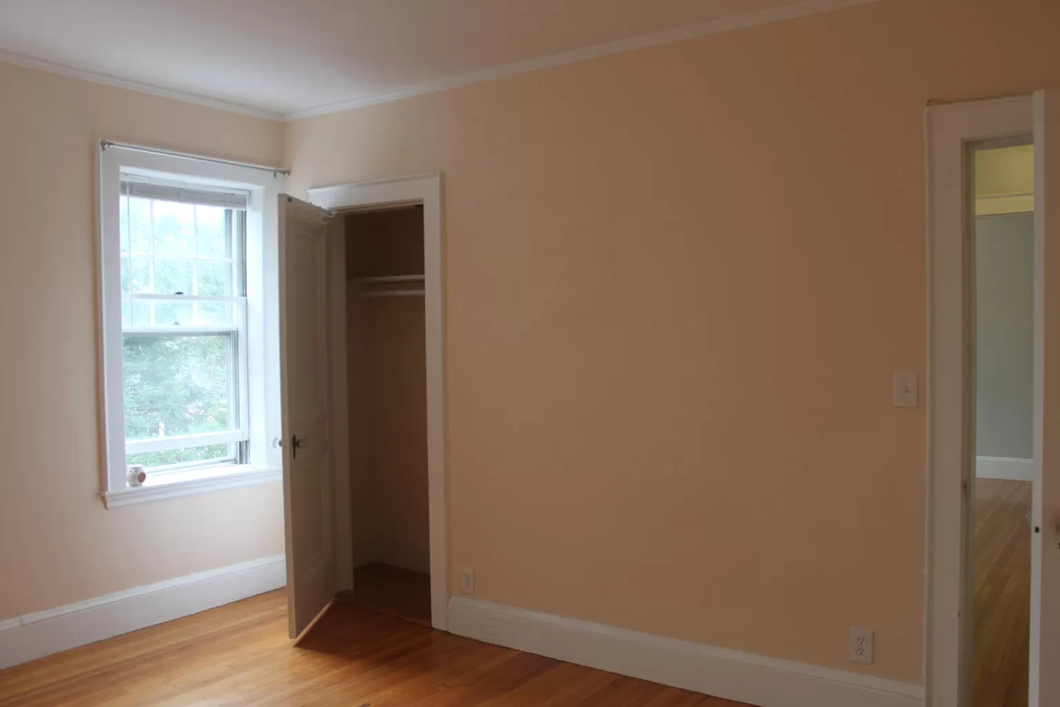 Photos of apartment on Concord Ave.,Cambridge MA 02138