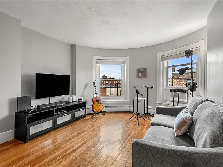 Photos of apartment on Beacon St.,Boston MA 02215